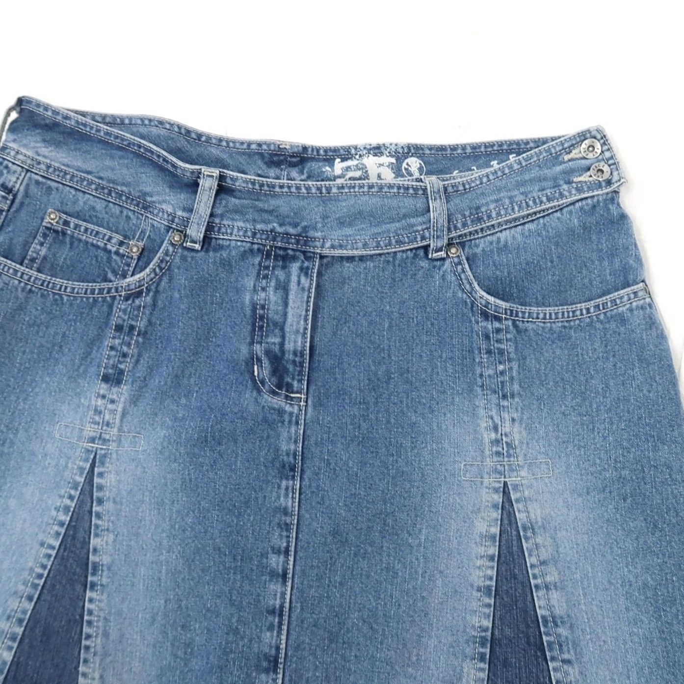 FatFace VINTAGE Fat Face Blue Denim Panel A-Line Mini Skirt XL Regular Women Cotton Denim Short Skirt Fall Spring Summer Womens Size 40" / US 18 - 2 Thumbnail