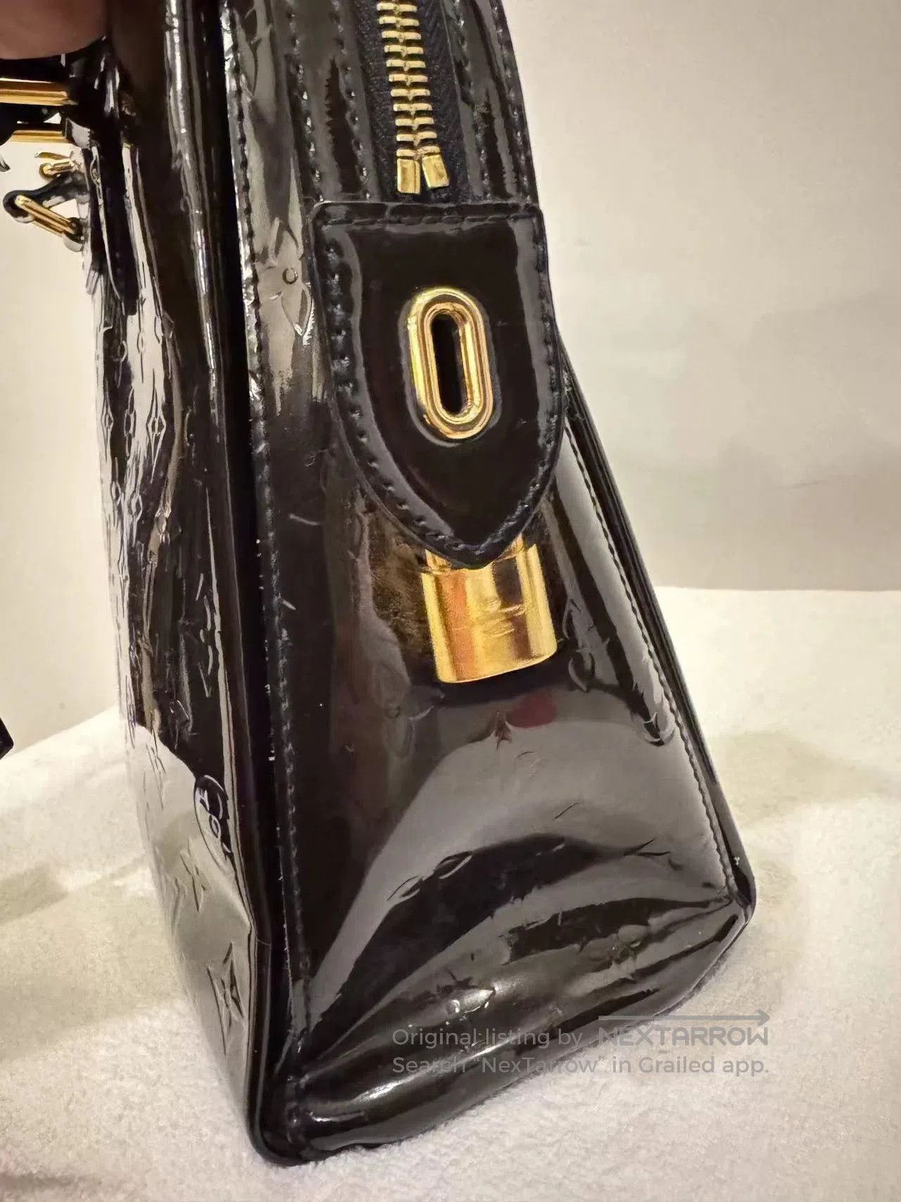 Louis Vuitton Louis Vuitton Patent Leather Handbag. Size ONE SIZE - 3 Thumbnail