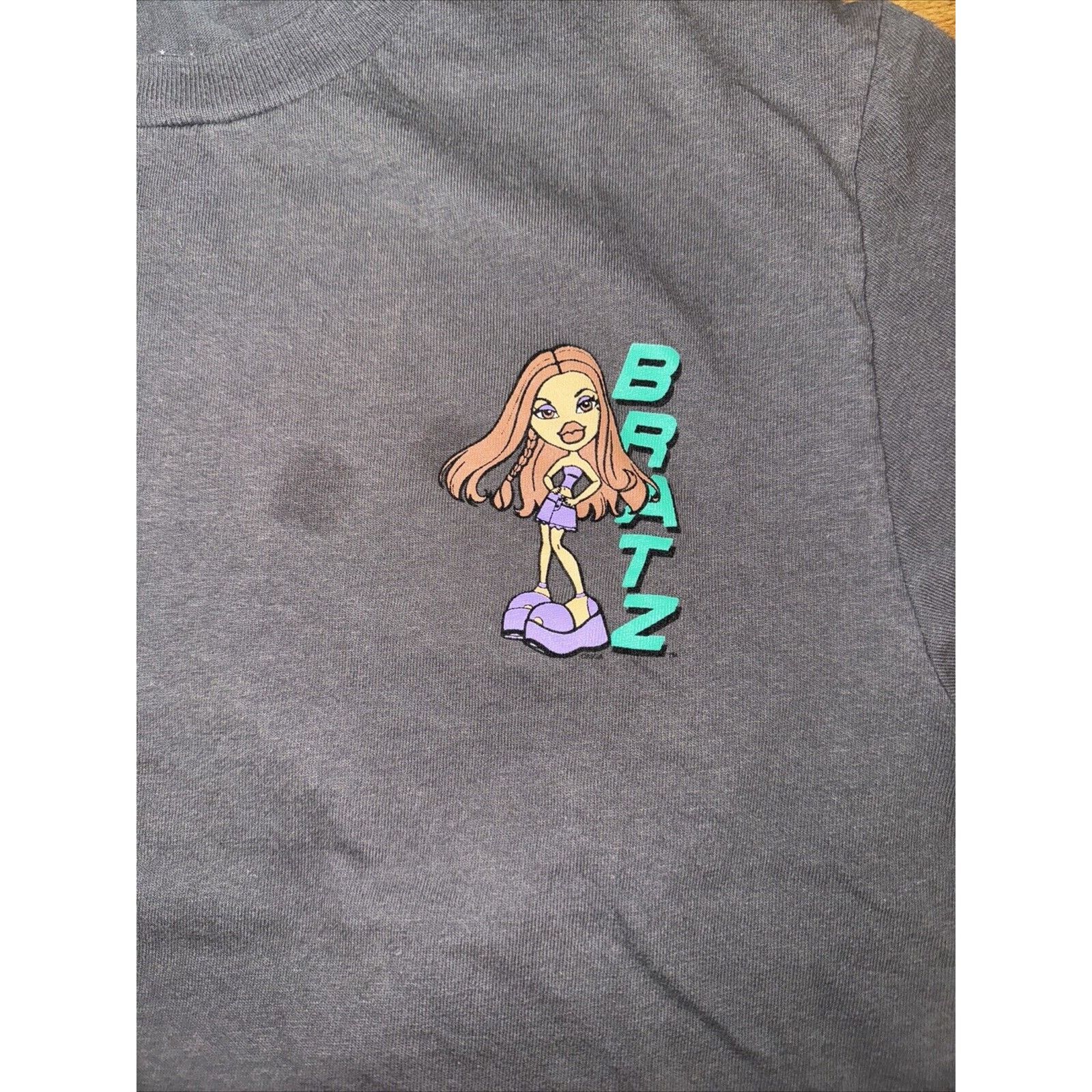 Band Tees × Rap Tees × Vintage Bratz Dolls Cropped T-Shirt Grey Small 17x19.5 2001 Tour Y2K Size S / US 4 / IT 40 - 3 Thumbnail
