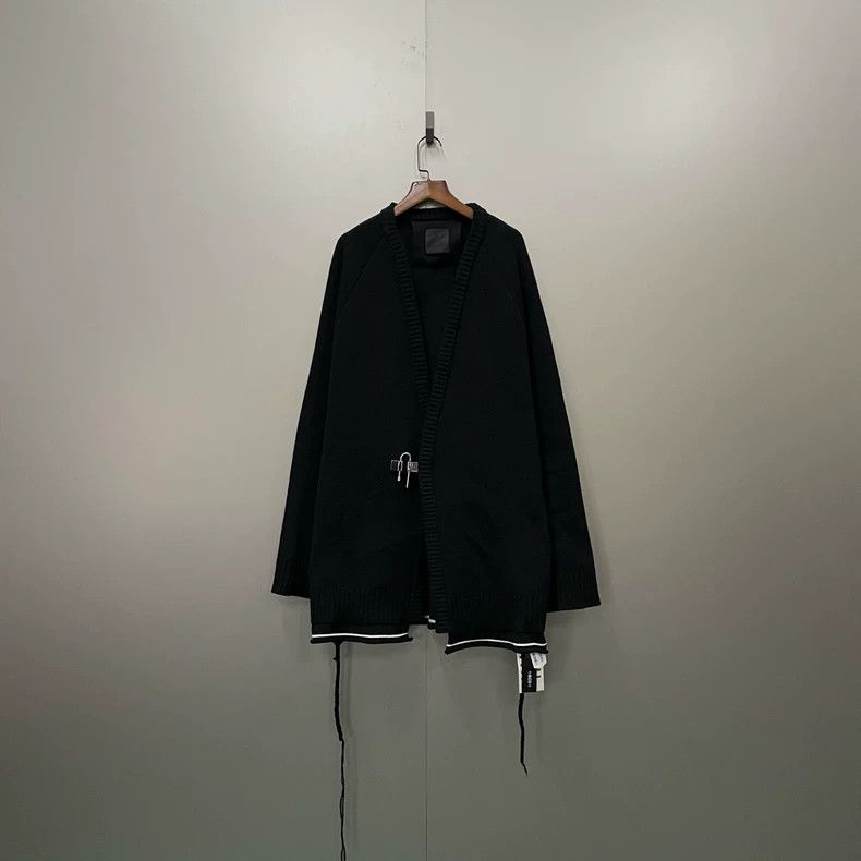 Givenchy Givenchy Black Button-Down V-Neck Knit Cardigan Size US XL / EU 56 / 4 - 6 Thumbnail