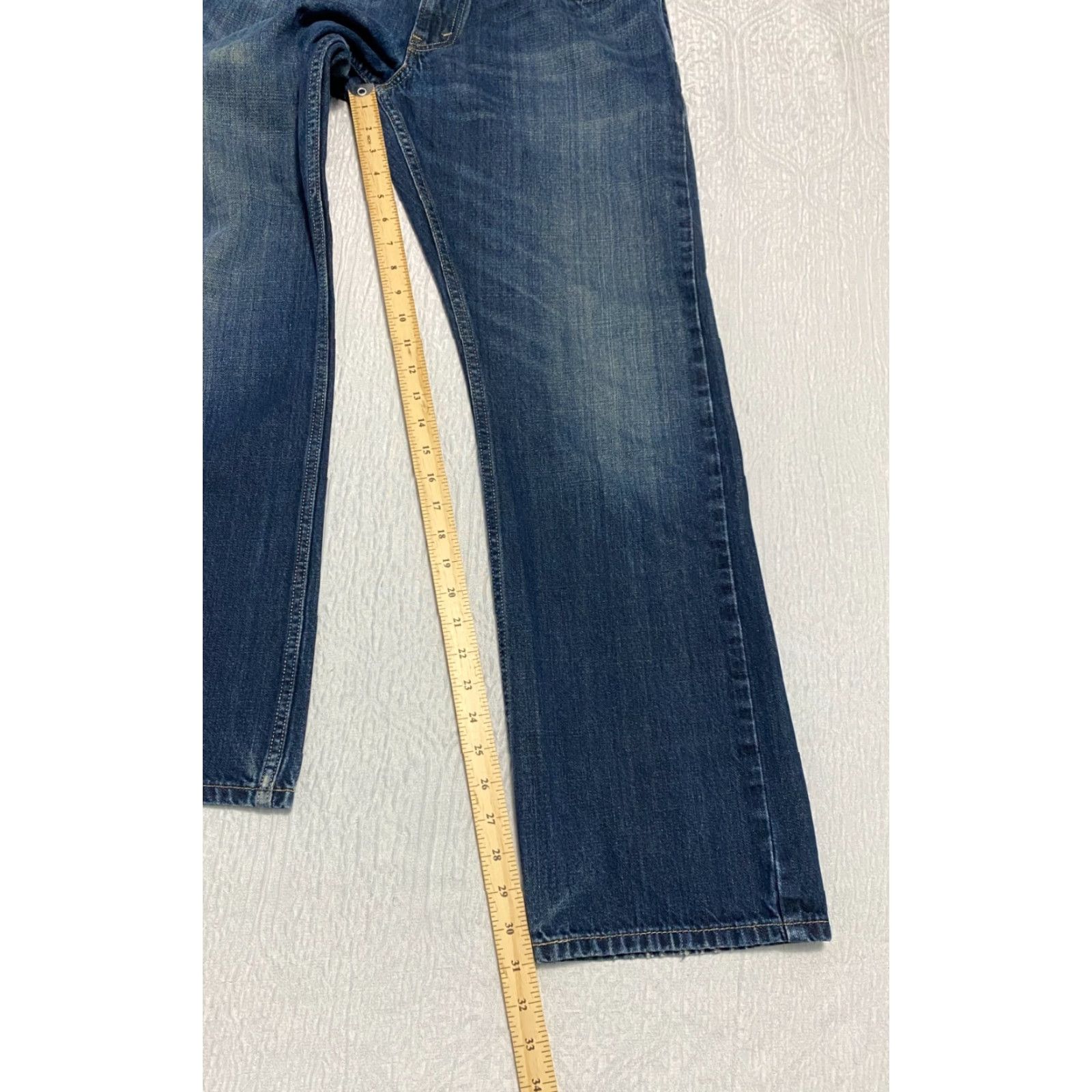 Levi's VINTAGE Levi's 514 Jeans Men's 32x31 Blue Denim 5-Pocket Zip Button Closure Regular Fit Straight Size US 32 / EU 48 - 6 Thumbnail