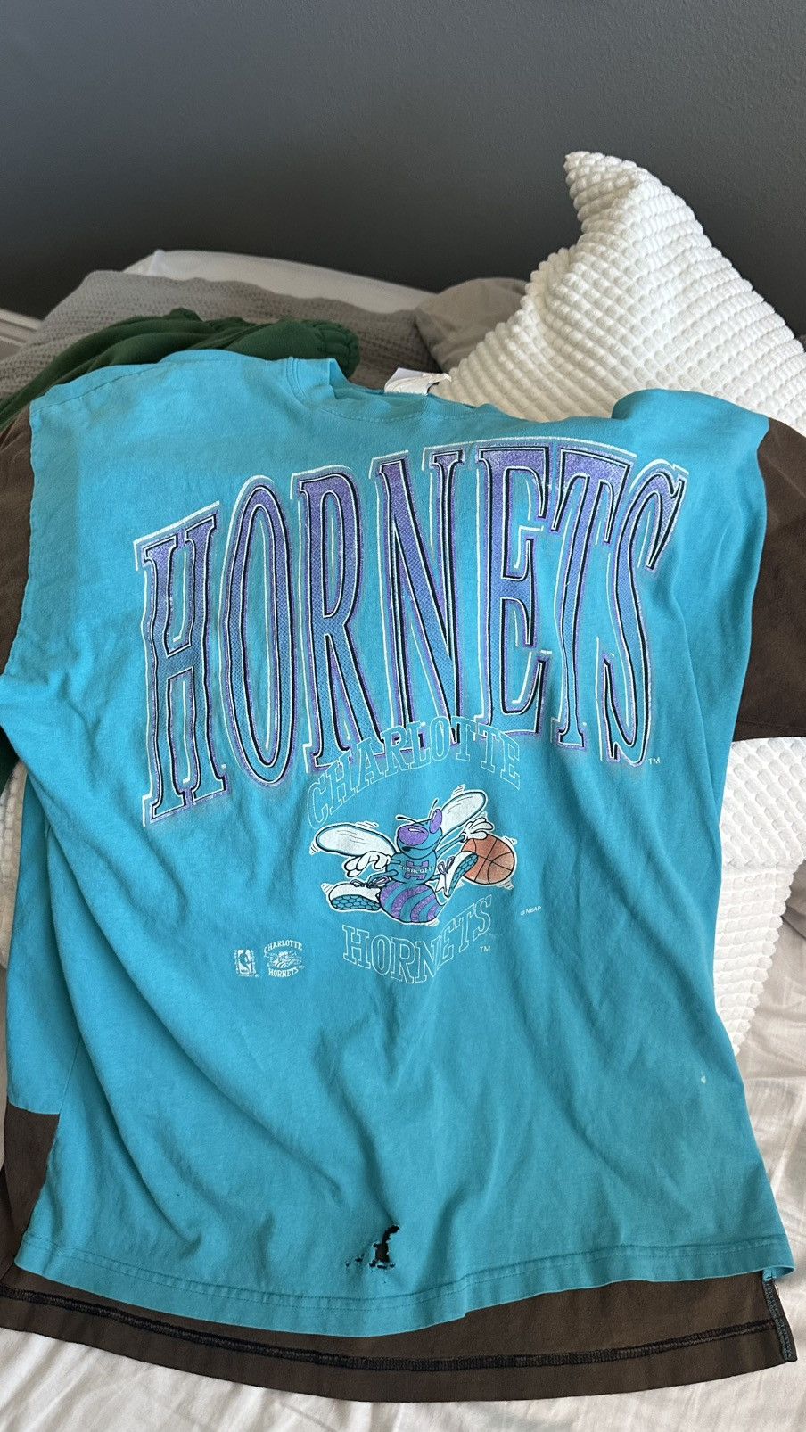 Vintage Charolette Hornets Vintage Tee Size US XL / EU 56 / 4 - 1 Thumbnail