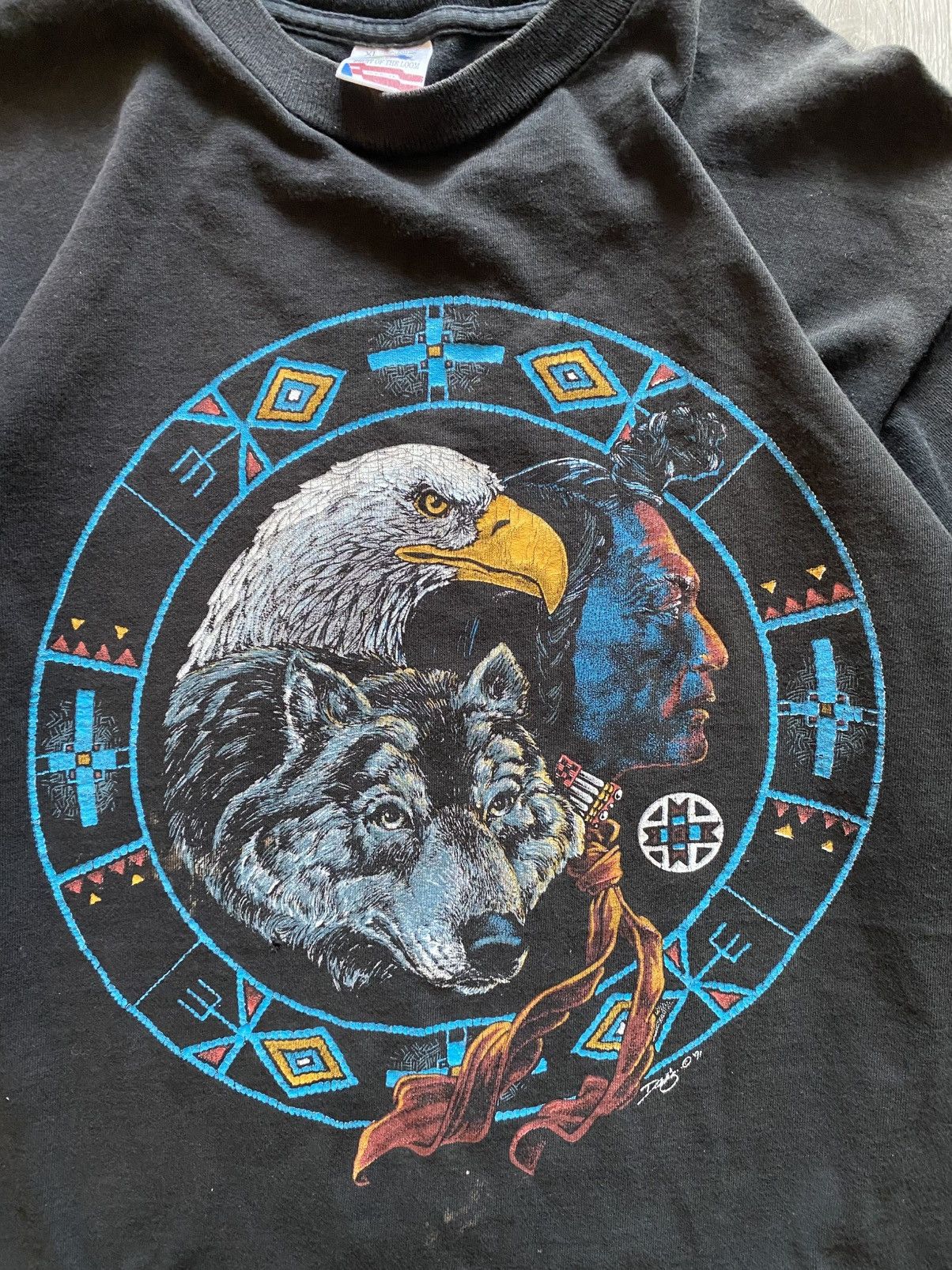 Fruit Of The Loom Vintage 1991 Native American Bald Eagle And Wolf Tshirt Size US XL / EU 56 / 4 - 2 Thumbnail