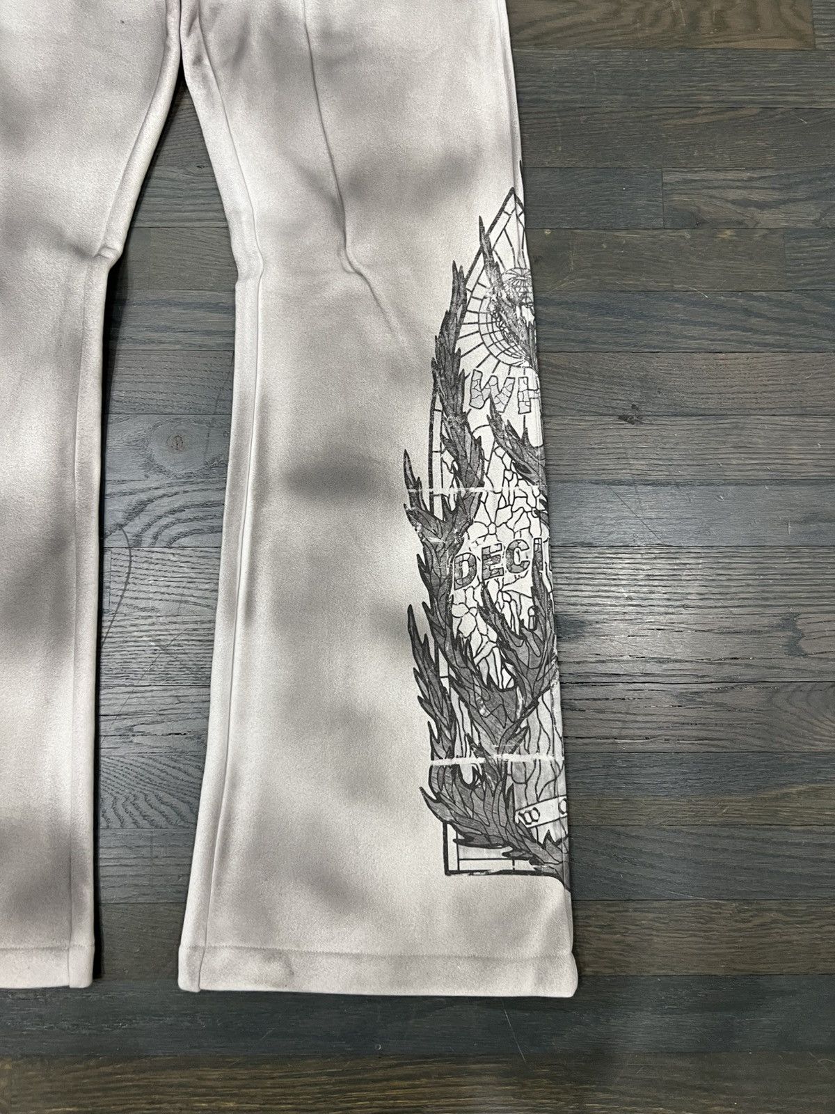 Who Decides War Flame glass sweatpants Size US 30 / EU 46 - 2 Thumbnail