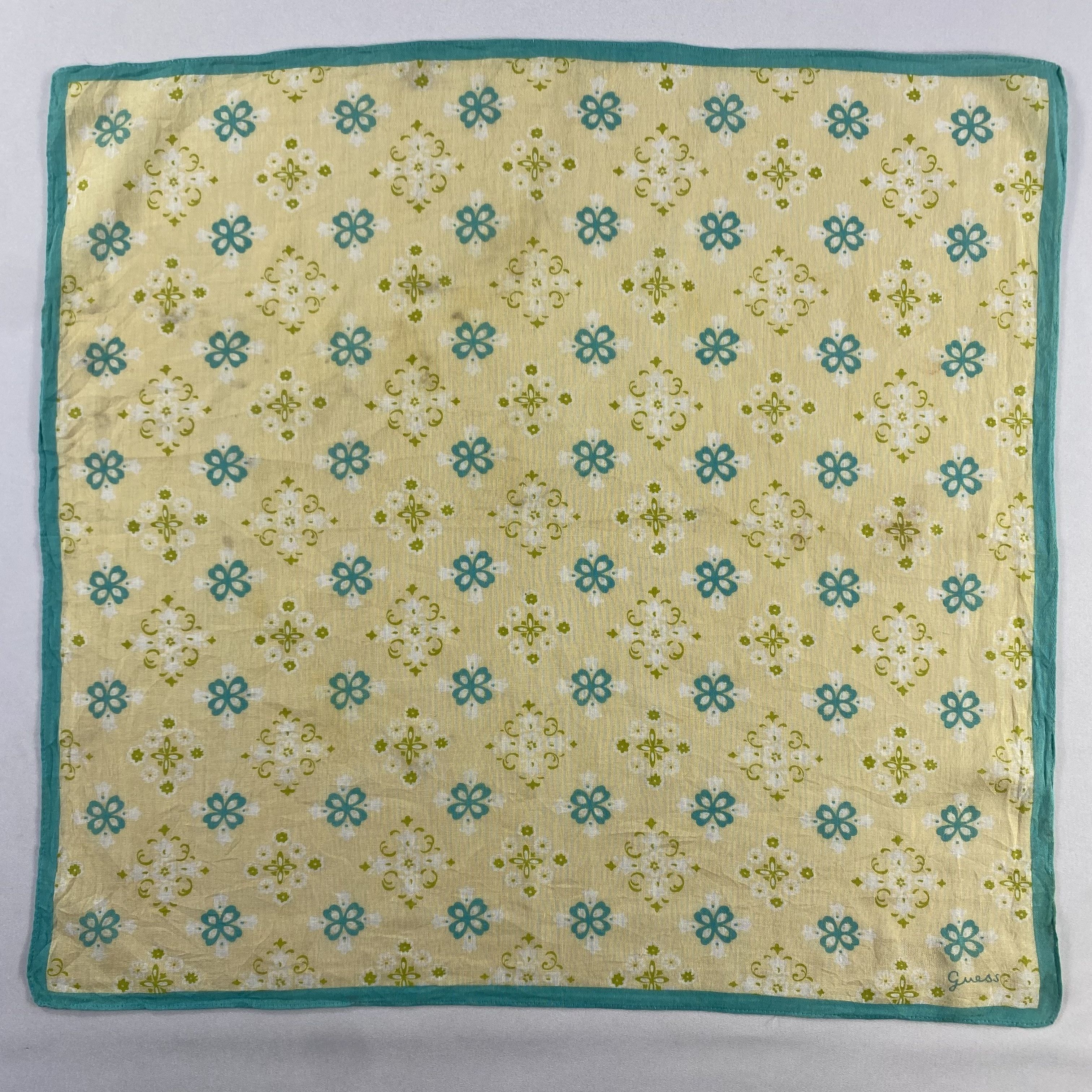 Guess × Vintage Guess Handkerchief / Neckerchief / Bandana-P1730 Size ONE SIZE - 1 Thumbnail