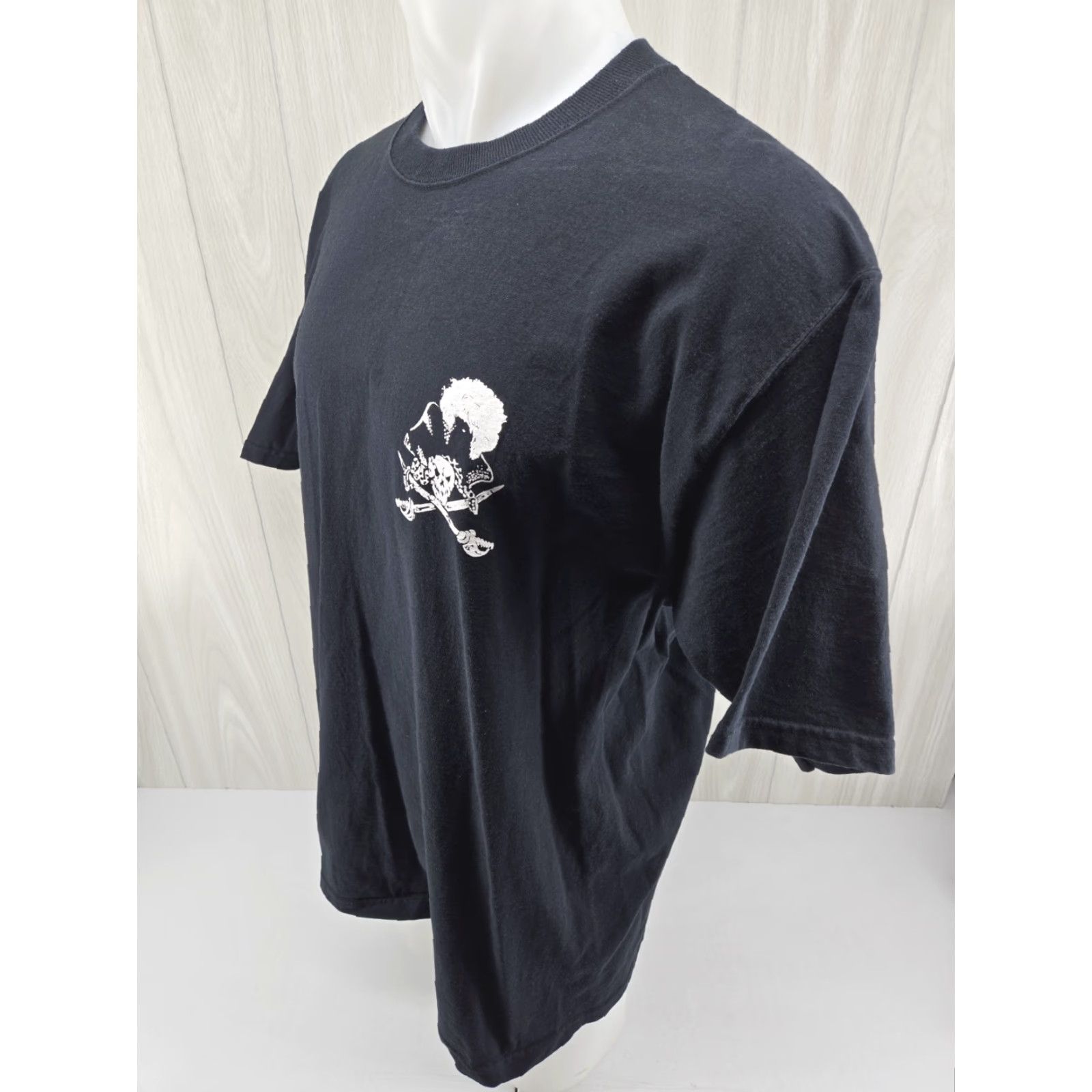 Fruit Of The Loom VINTAGE Fruit of the Loom T Shirt Skeleton Pirate Art Skull 90s Y2K XL Black Mens Short Sleeve Crew Neck Cotton Graphic Print Size US XL / EU 56 / 4 - 5 Thumbnail