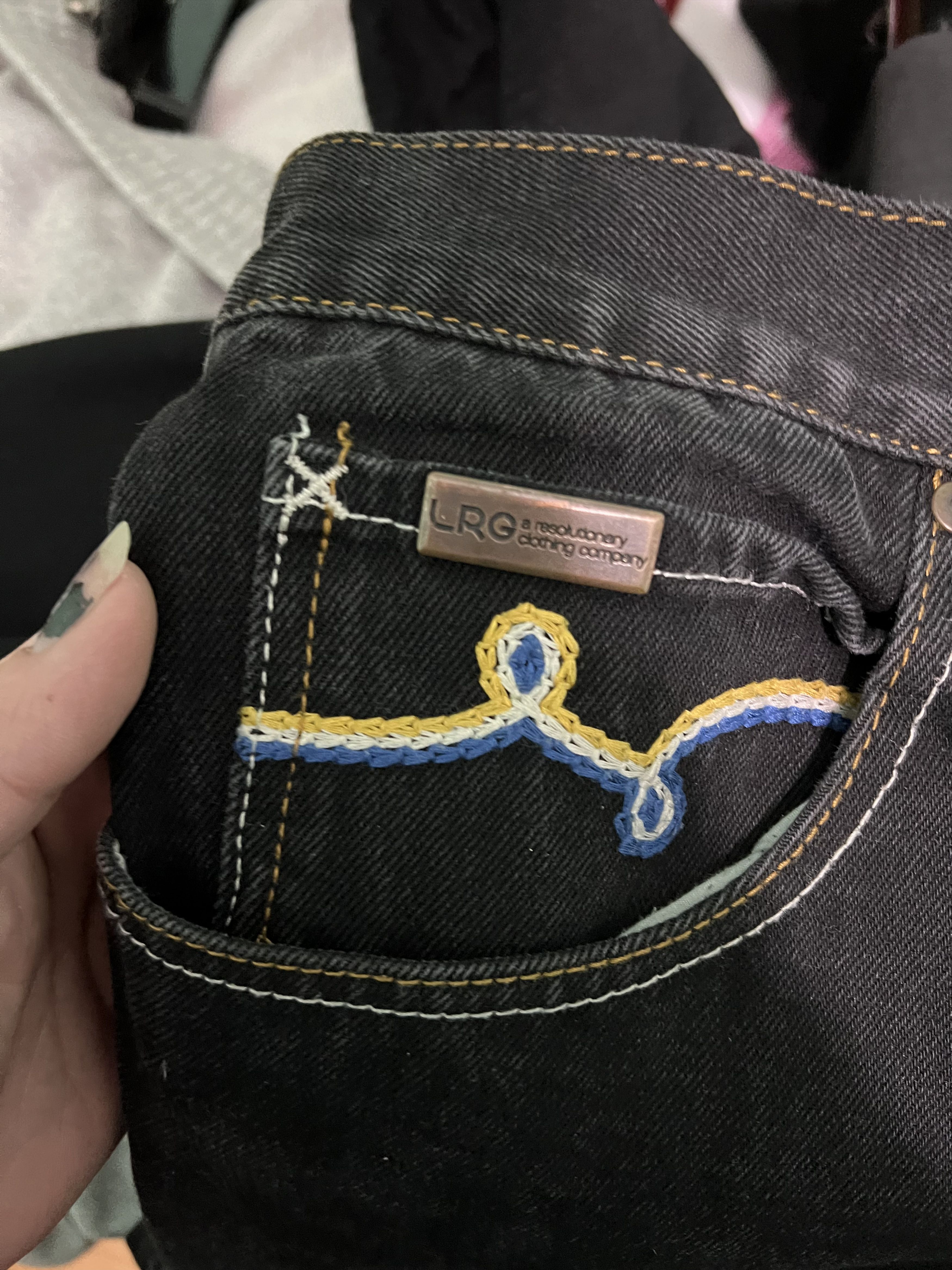 LRG Embroidered Crest Denim Size US 44 / EU 60 - 3 Thumbnail