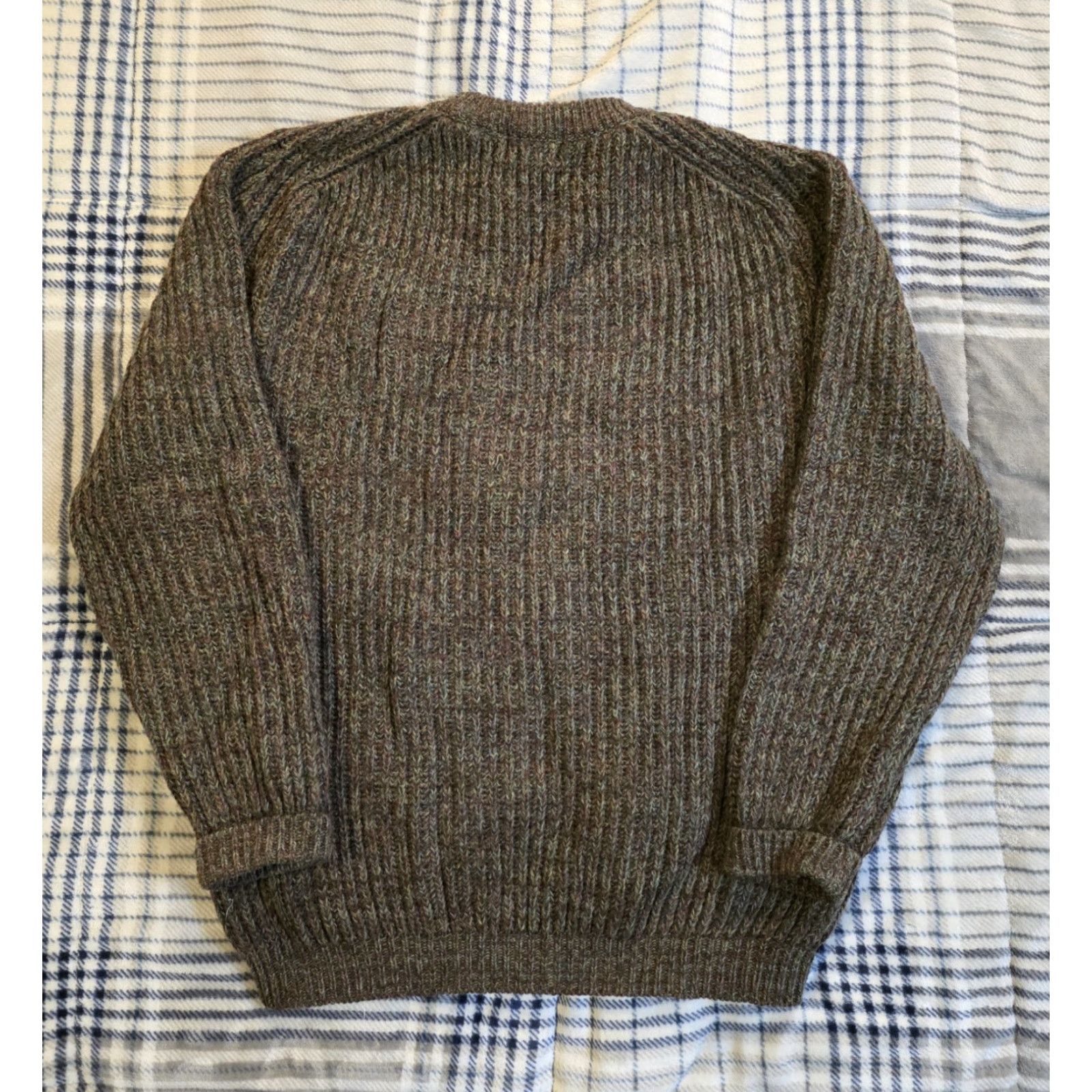 Vintage VINTAGE Brenire Wool Sweater Brown Green Scotland Suede Patches Full Zip Men's 42 Large Brown Wool Suede Patches Full Zip 90s Mens UK Size US L / EU 52-54 / 3 - 2 Thumbnail