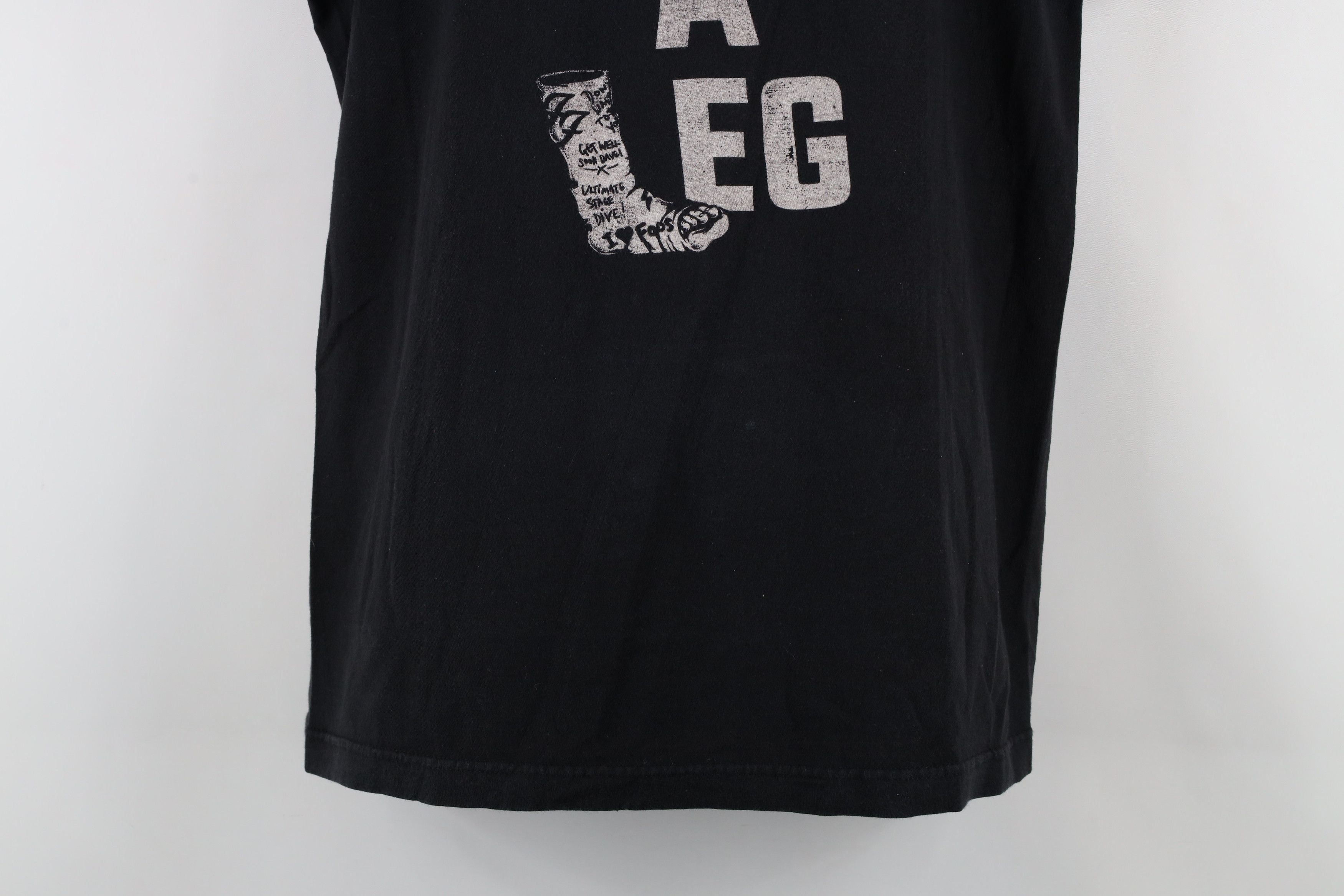 Vintage Vintage Y2K Break A Leg Tour Foo Fighters Band T-Shirt Size US S / EU 44-46 / 1 - 3 Thumbnail