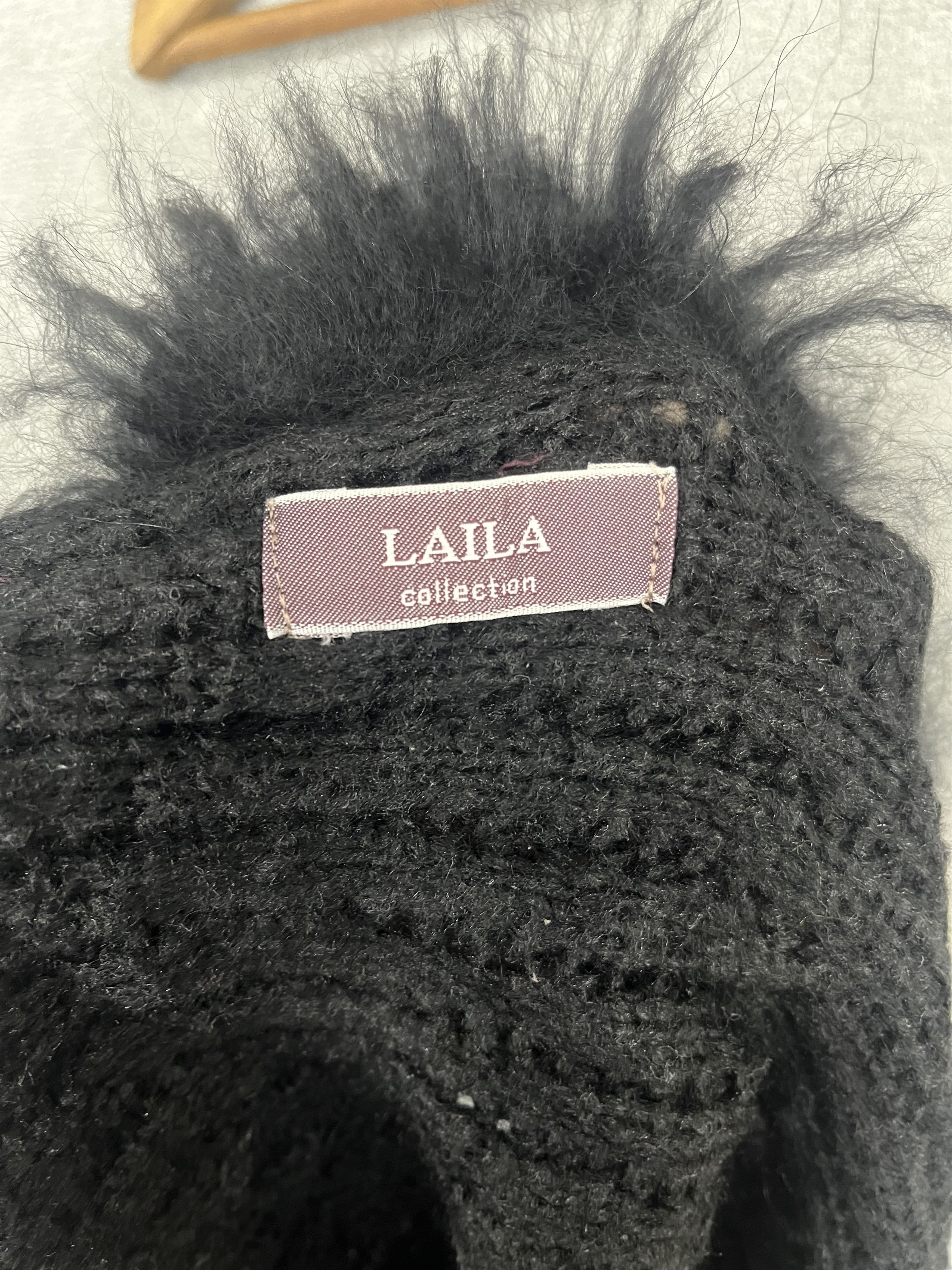 Japanese Brand Black Laila Collection Fur Scarf Muffler Neck scarf Size ONE SIZE - 6 Thumbnail