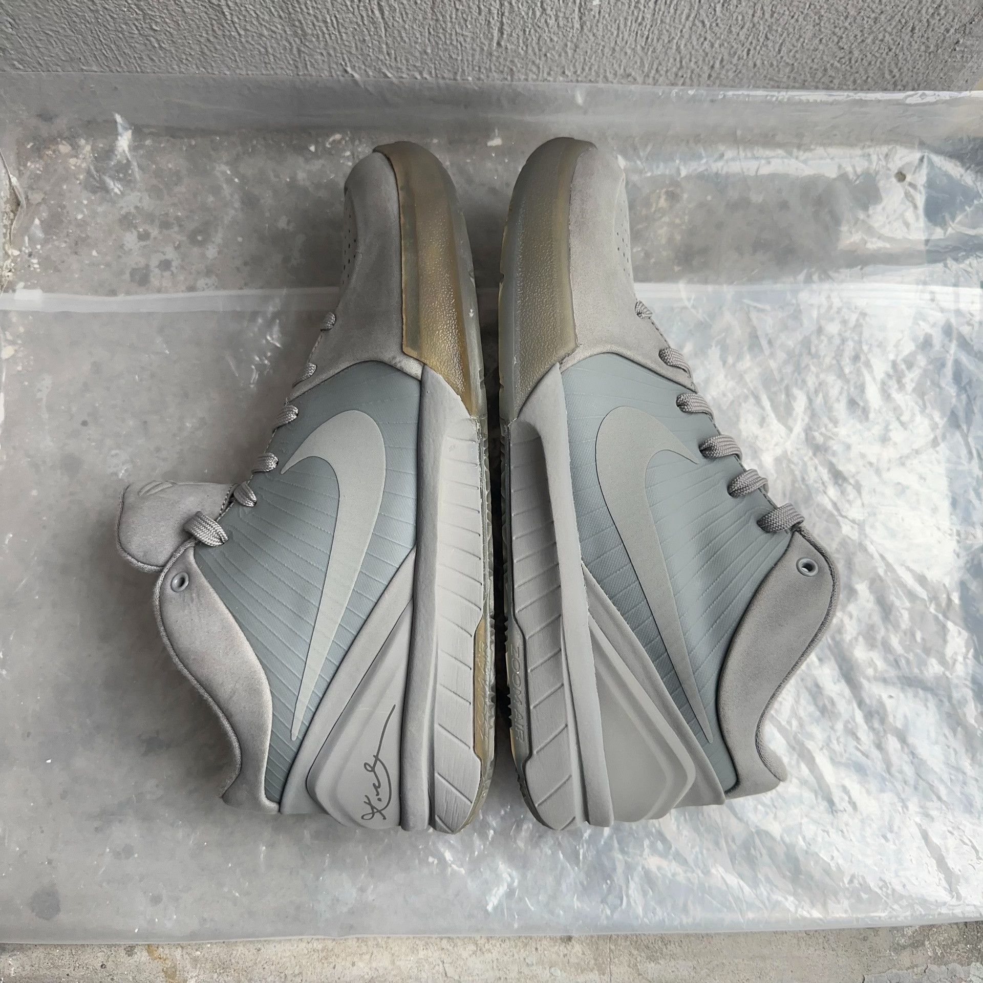 Nike Kobe 4 FTB ZK4 Low Basketball Shoes Size US 9 / EU 42 - 4 Thumbnail