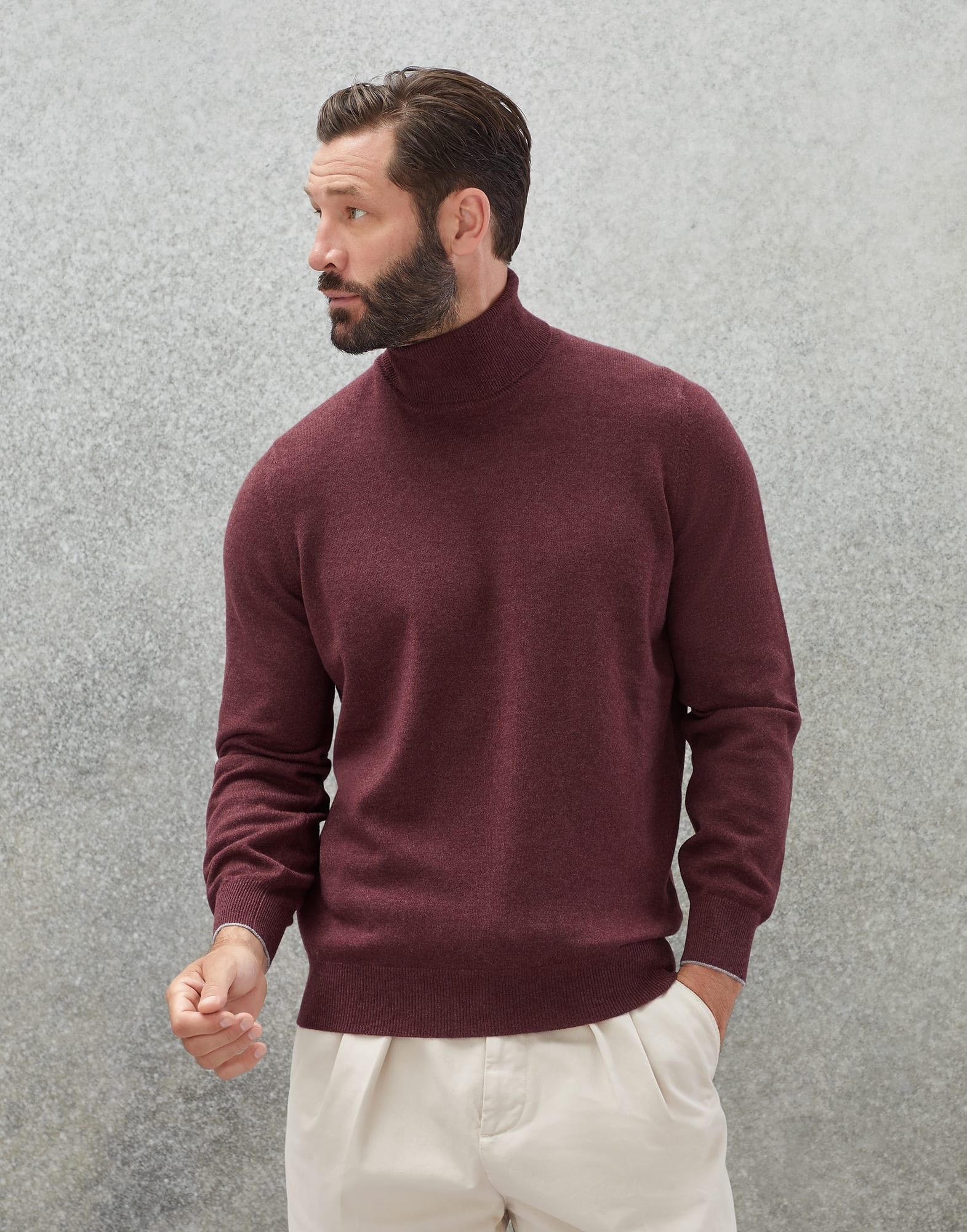 o1w1db10225 Cashmere Turtleneck Sweater in Dark Red