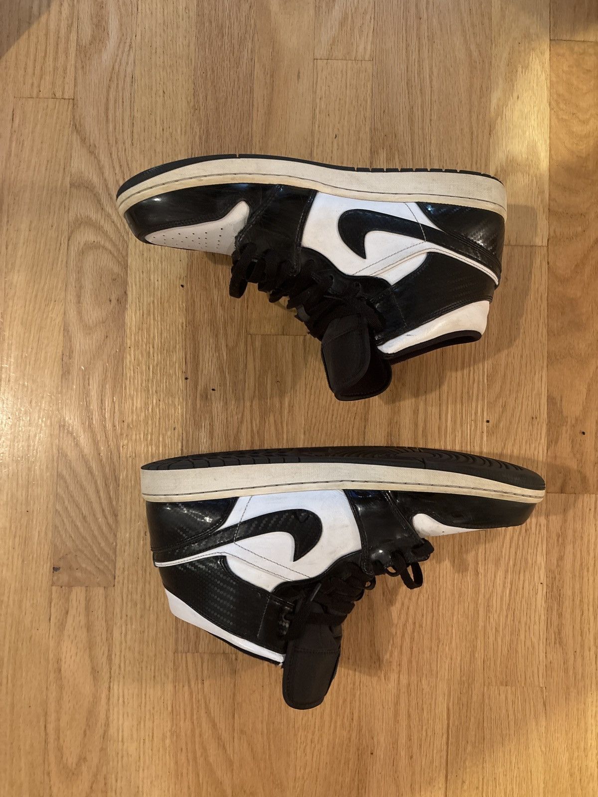 Jordan Brand Jordan 1 mids Size US 14 / EU 47 - 6 Thumbnail