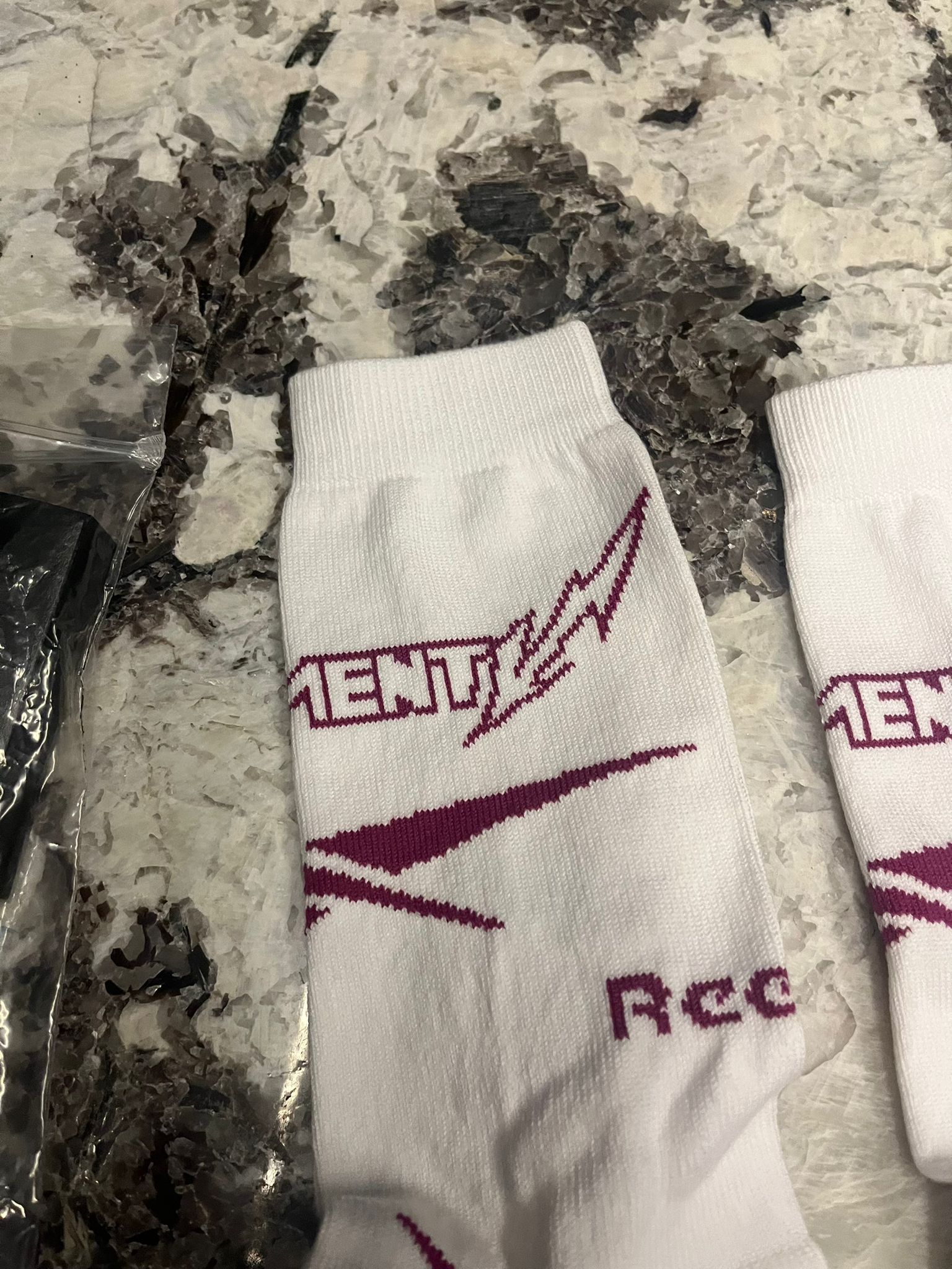 Vetements o1rshd1 Q.2 / Logo Metal Socks in Multicolor Size ONE SIZE - 7 Thumbnail