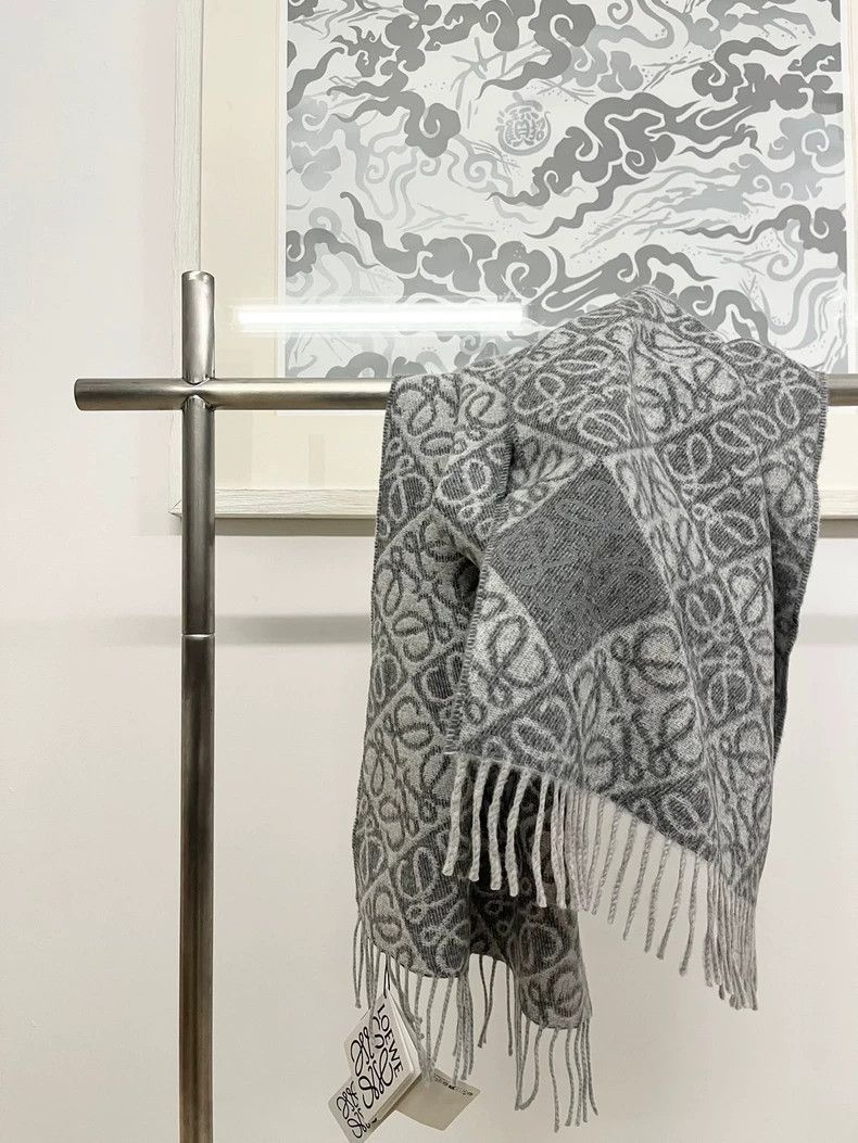 LOEWE Blow-up woolen scarf