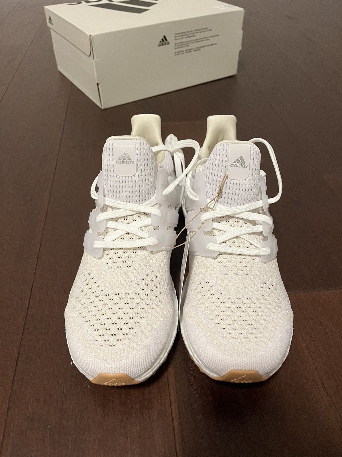 Adidas Adidas Ultraboost 1.0 white/gum US9W Size US 9 / IT 39 - 5 Thumbnail