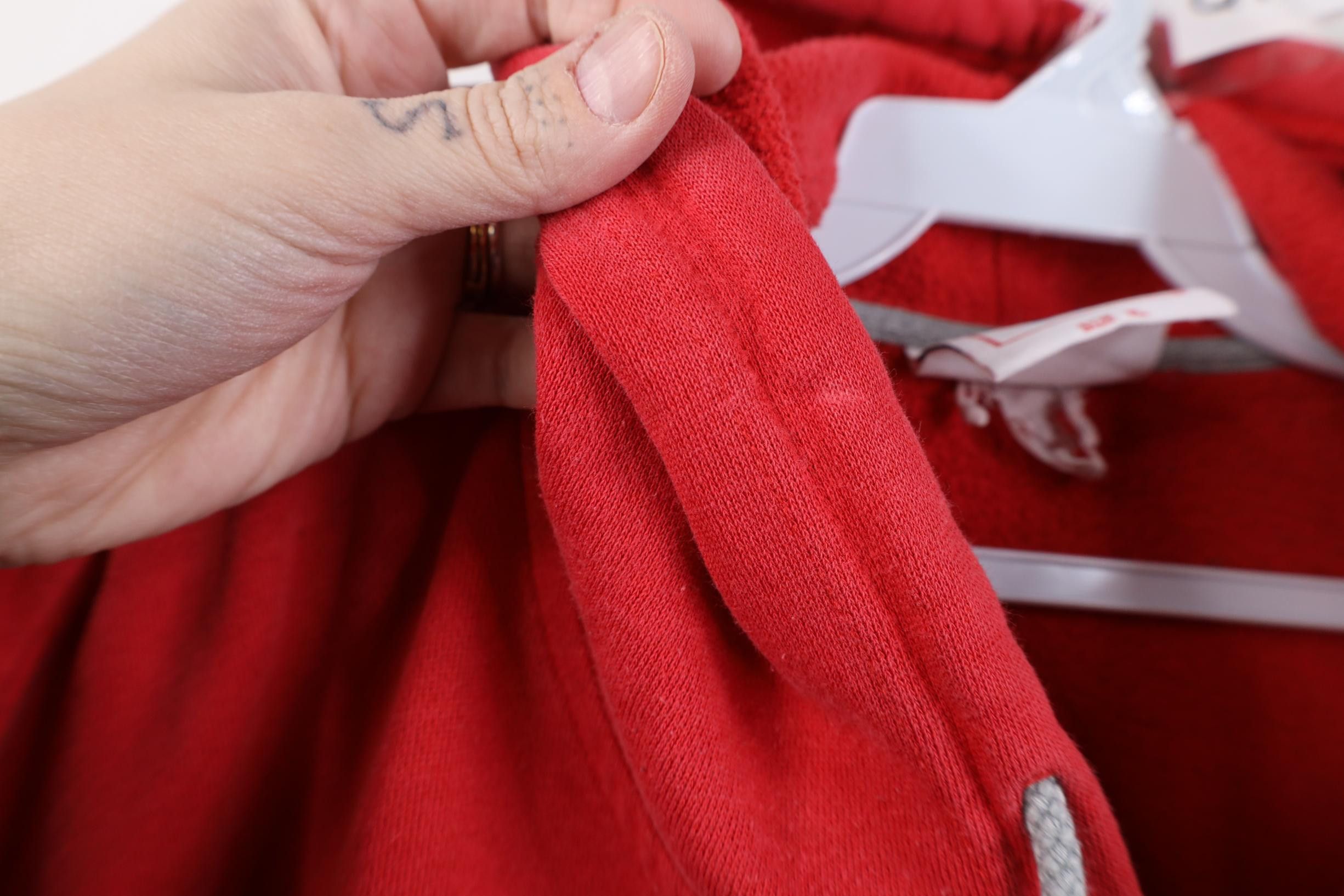Vintage Vintage NFL Bay Buccaneers Football Hoodie Sweatshirt Red Size US XL / EU 56 / 4 - 5 Thumbnail