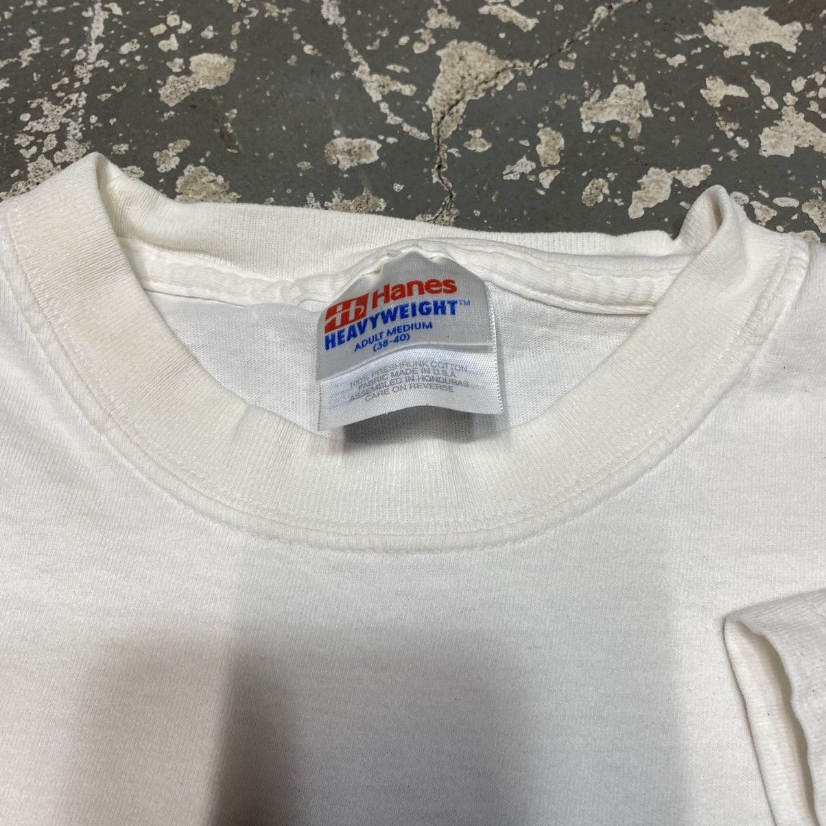 Nickelodeon × Vintage Vintage SpongeBob Krusty Krab Fine Dining Staff Tshirt 2001 Size US M / EU 48-50 / 2 - 14 Thumbnail
