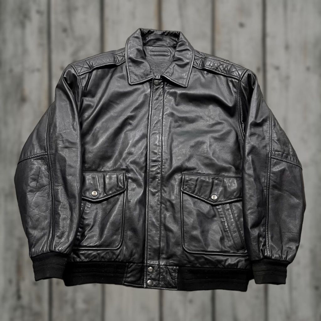 VINTAGE Roundtree & Yorke Bomber Jacket Mens L Black Leather 90s Zipper Snap Epaulet Map Lining YKK Zip