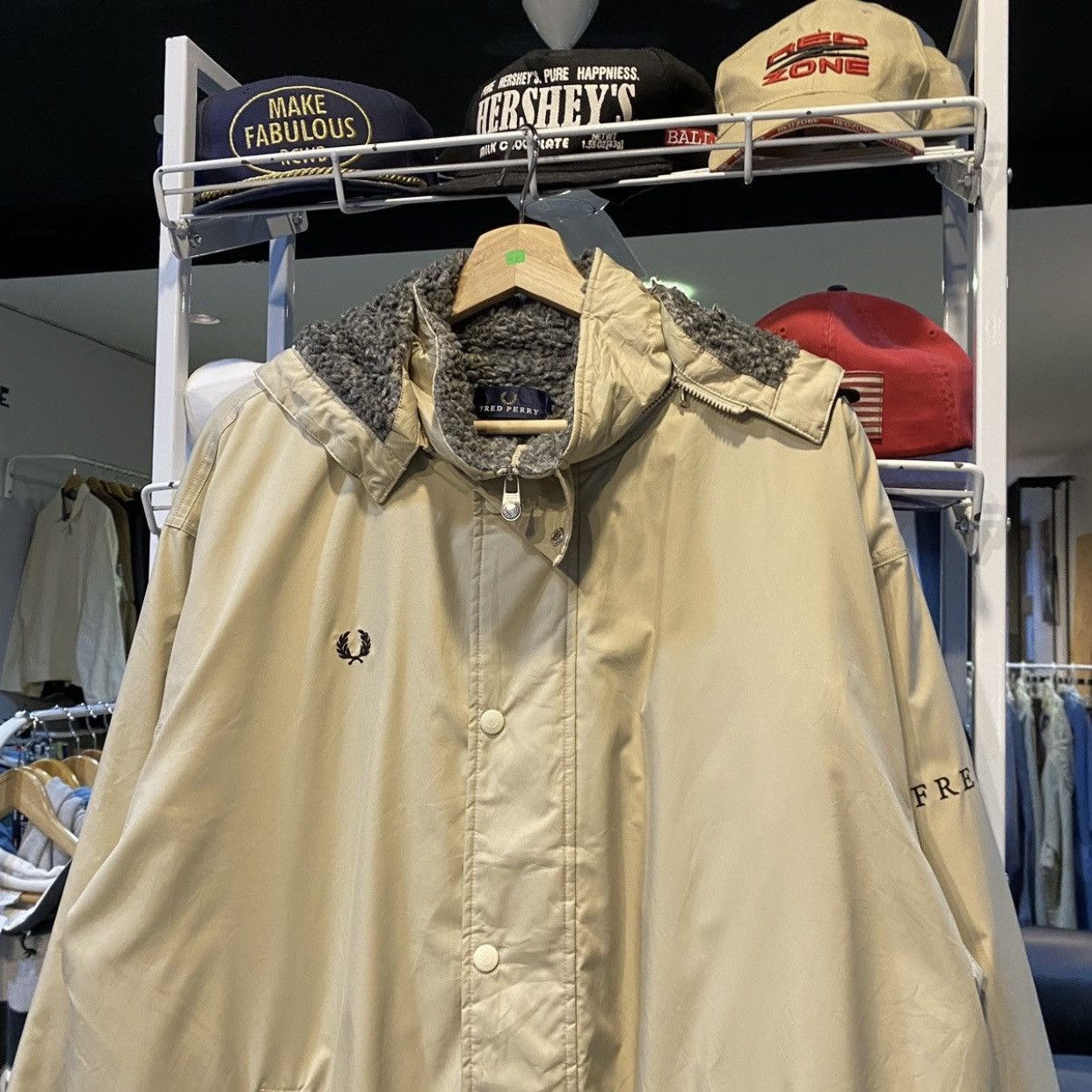 Fred Perry Fred Perry Vintage Sherpa Line Bench Coat Parka Jacket Beige Size US XL / EU 56 / 4 - 4 Thumbnail