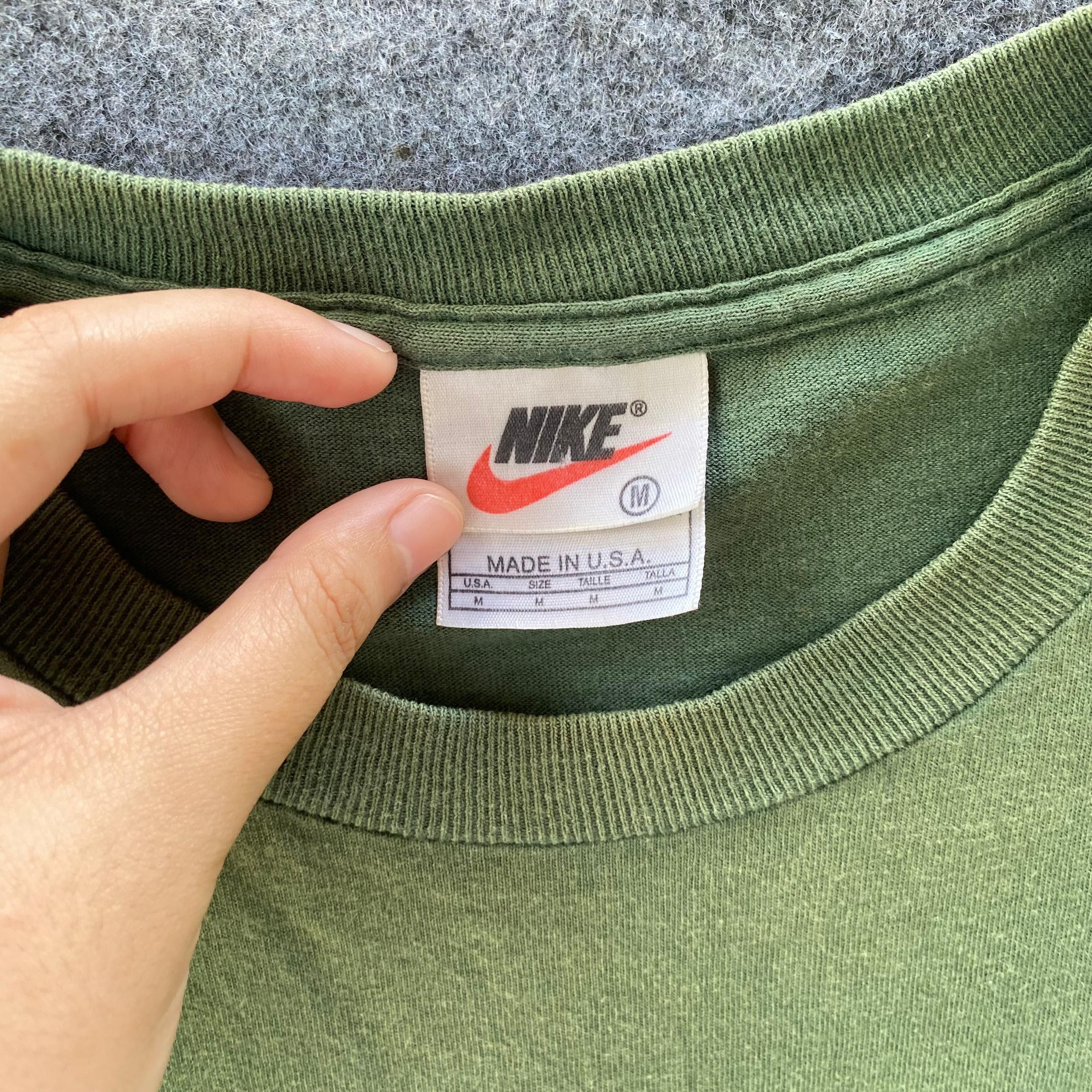 Nike Vintage 90s Nike Swoosh Logo Tshirt Size US M / EU 48-50 / 2 - 8 Thumbnail