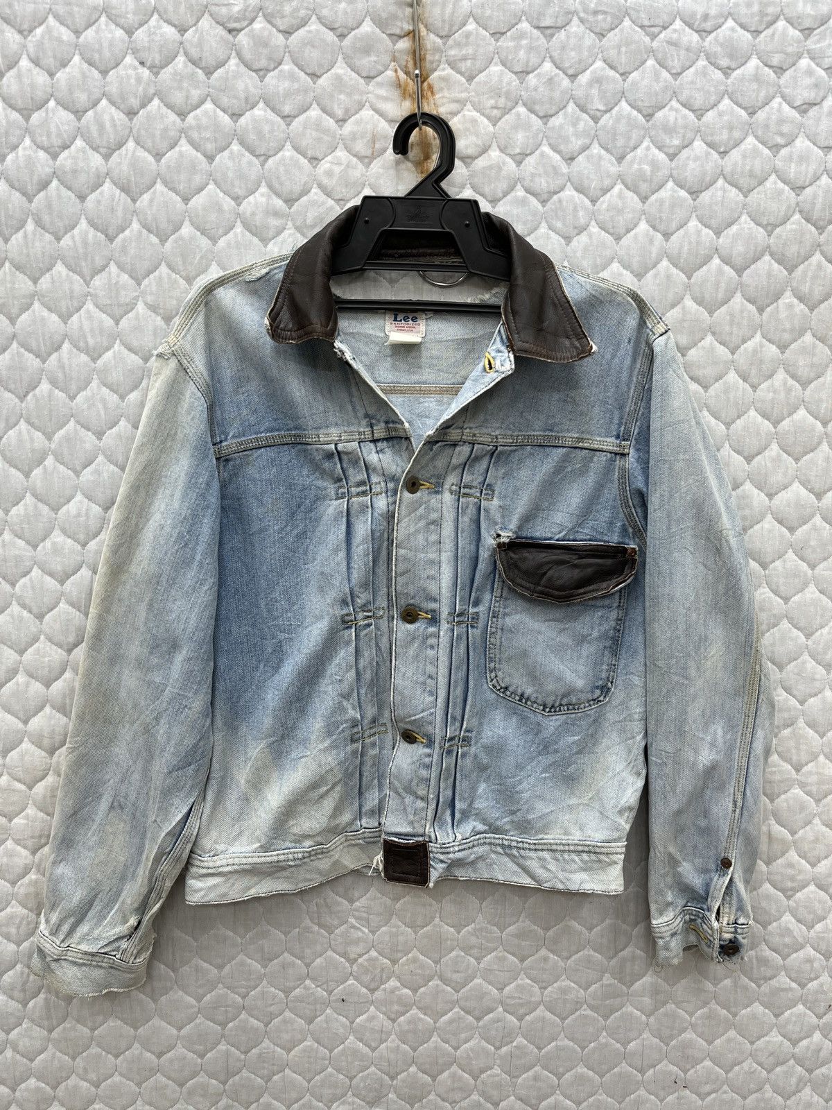 image of Steals VTG Lee Cowboy Denim Jacket in Blue, Men's (Size Medium)