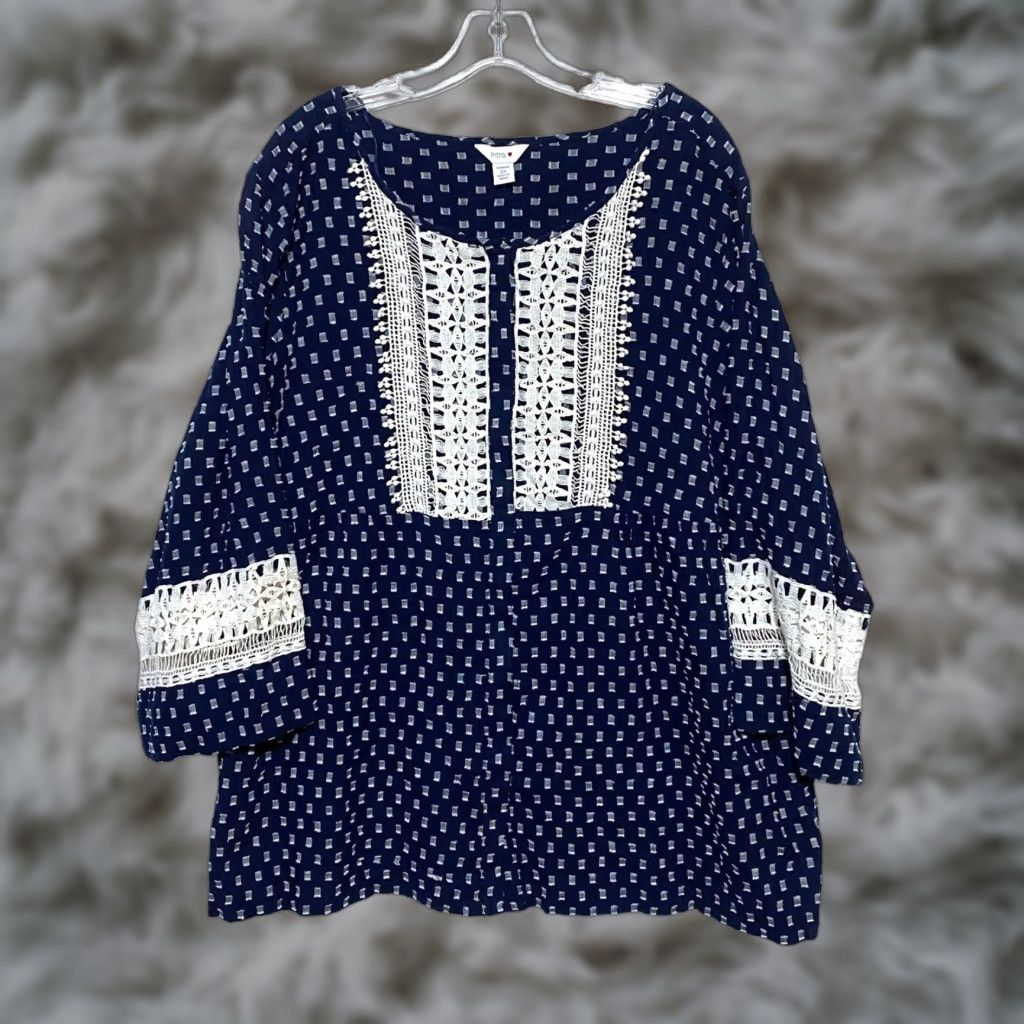 Vintage VINTAGE Intro Love Tunic Blouse 3X Crochet Blue White Boho Beach Resort Women Plus Tunic Blouse Womens Bohemian Coastal Summer Beachwear Size XXL / US 16-18 / IT 52-54 - 1 Thumbnail