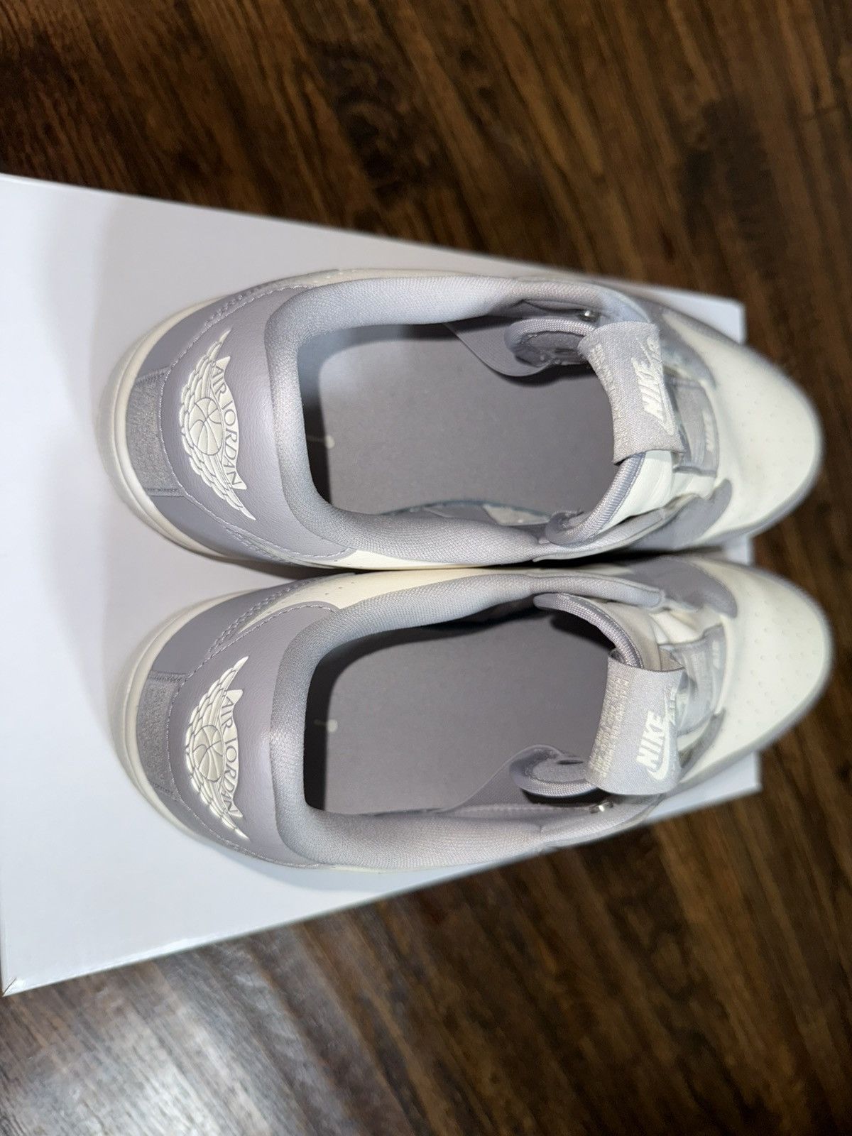 Kith × Nike Air Jordan 1 Low Slip Atmosphere Grey AV3918-005 Men’s 10.5 Size US 10.5 / EU 43-44 - 3 Thumbnail