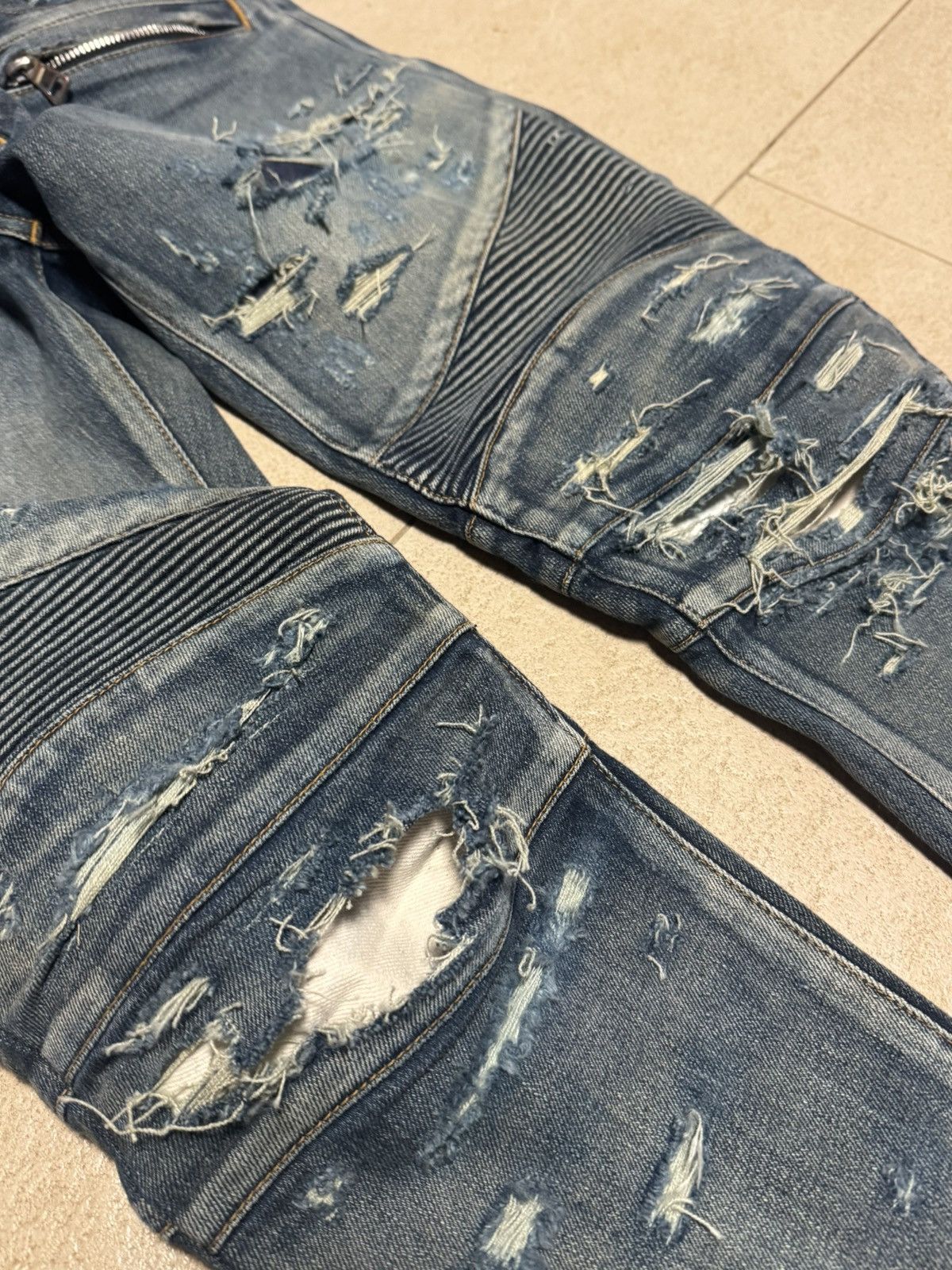 Balmain Distressed Balmain biker jeans Size US 32 / EU 48 - 4 Thumbnail