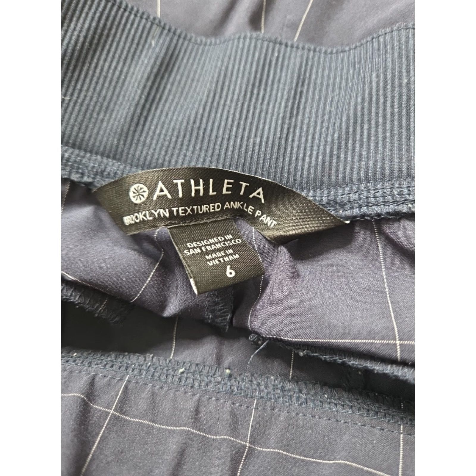 Athleta Athleta Plaid Brooklyn Ankle Pants navy blue Womens Size 6 Size 28" / US 6 / IT 42 - 4 Thumbnail