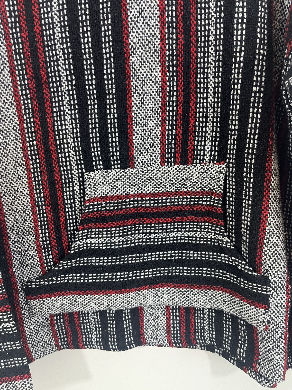 Vintage Distressed Faded Drug Rug Striped Baha Hoodie Size US L / EU 52-54 / 3 - 5 Thumbnail