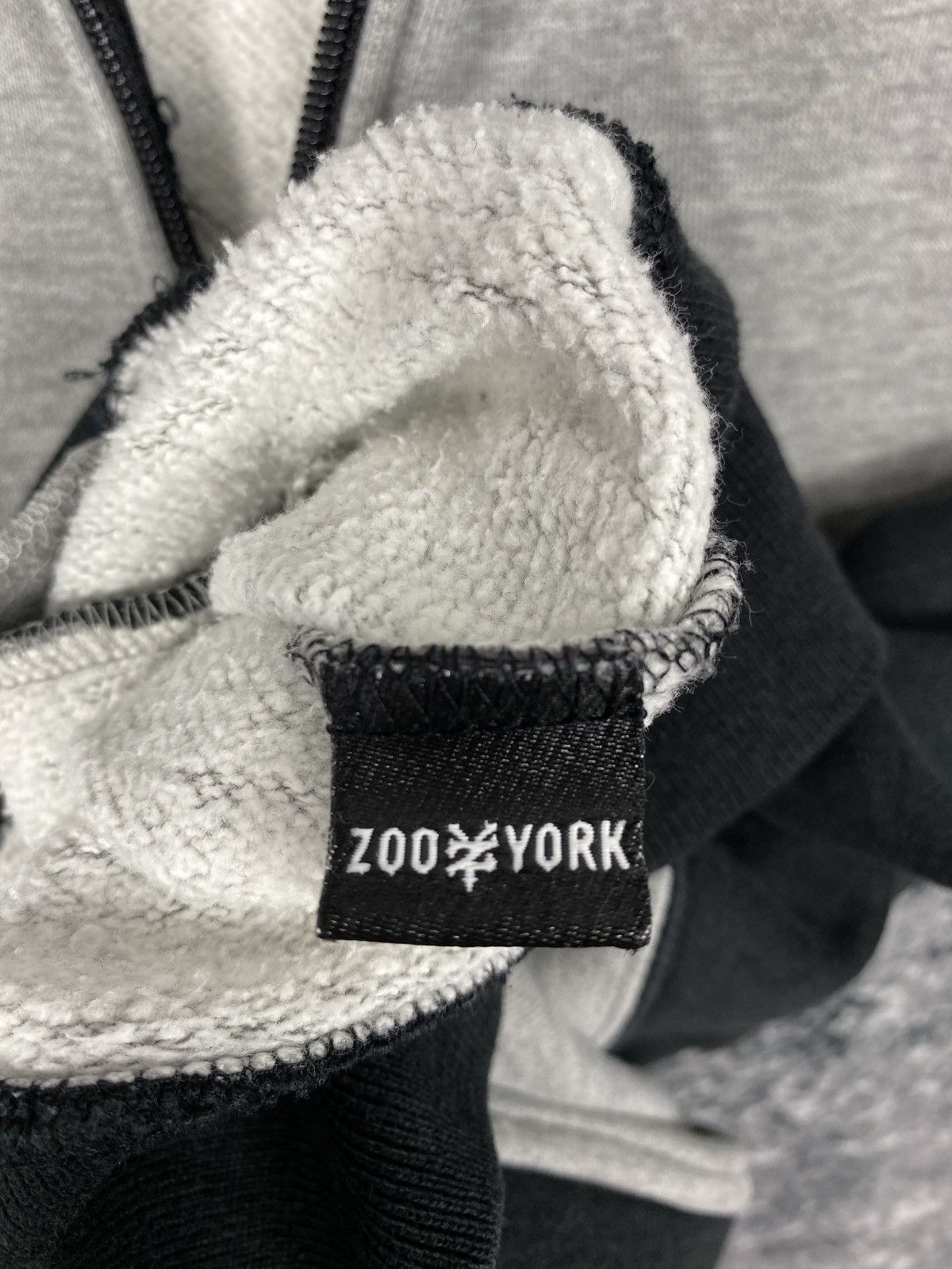 Vintage Vintage Zoo York Zip Up Sweatshirts Size US XL / EU 56 / 4 - 10 Thumbnail
