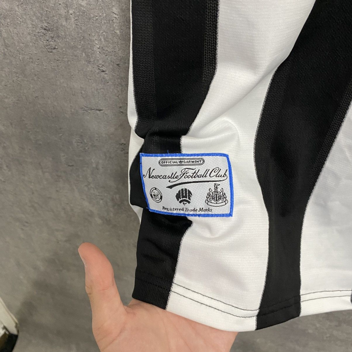 Adidas Vintage 90s Adidas Newcastle United 1995-97 Home Jersey Size US XL / EU 56 / 4 - 6 Thumbnail