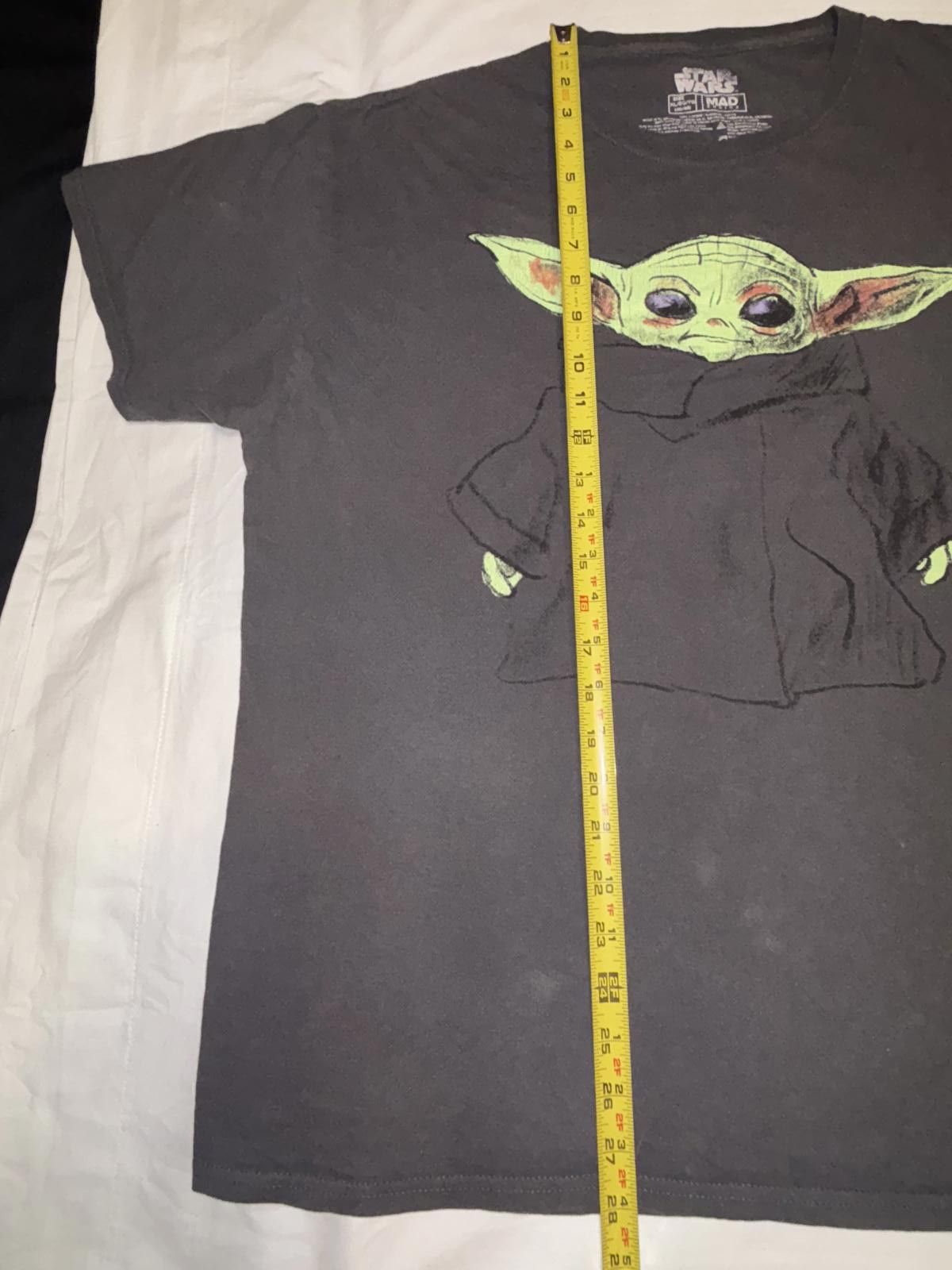 Star Wars Vintage Star Wars The Mandalorian Grogu Graphic T-Shirt Size US XL / EU 56 / 4 - 6 Thumbnail