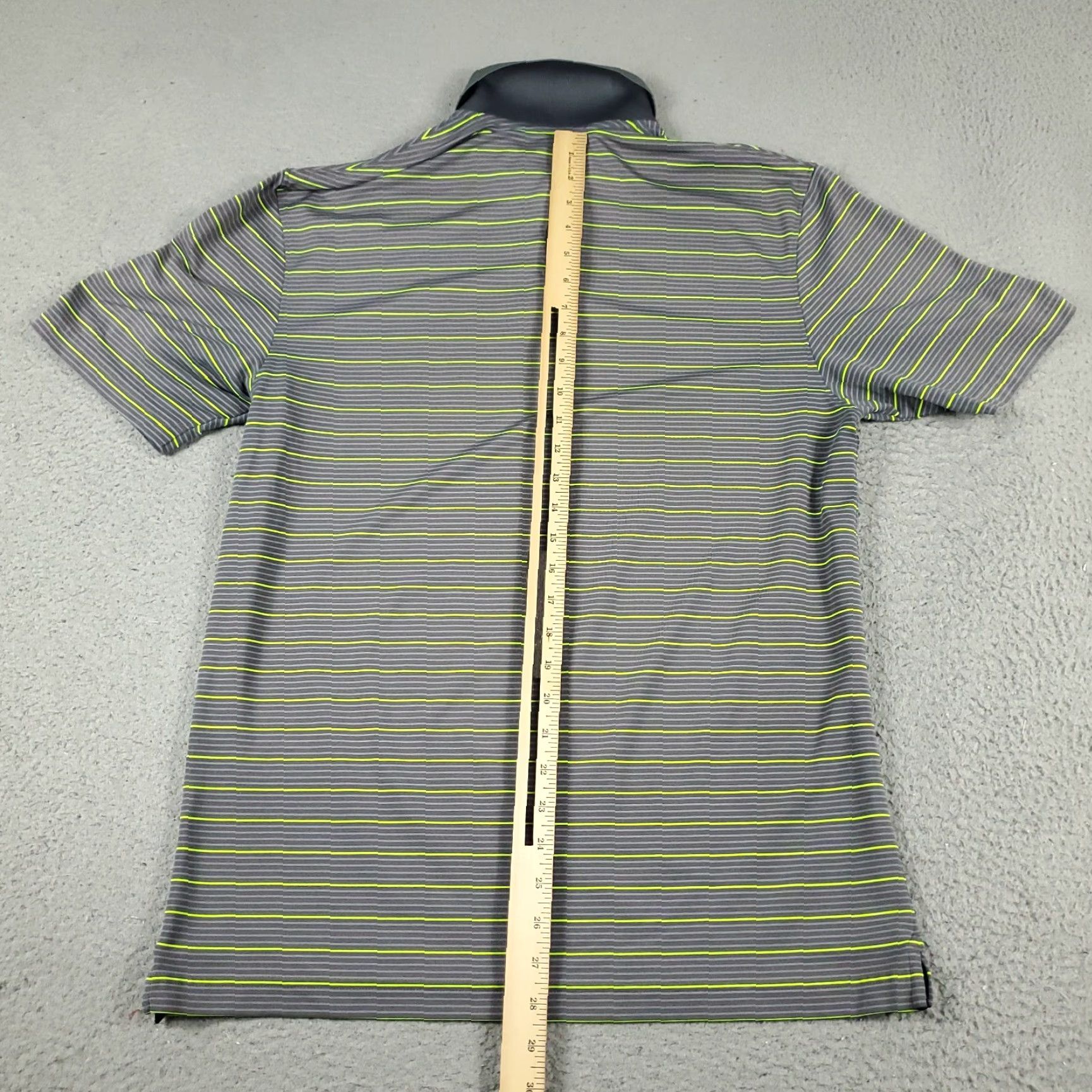 Under Armour Under Armour Polo Shirt Mens M Gray Striped Short Sleeve Casual Polo Shirt Mens Gray Striped Short Sleeve Under Armour HeatGear Polo Size US M / EU 48-50 / 2 - 3 Thumbnail