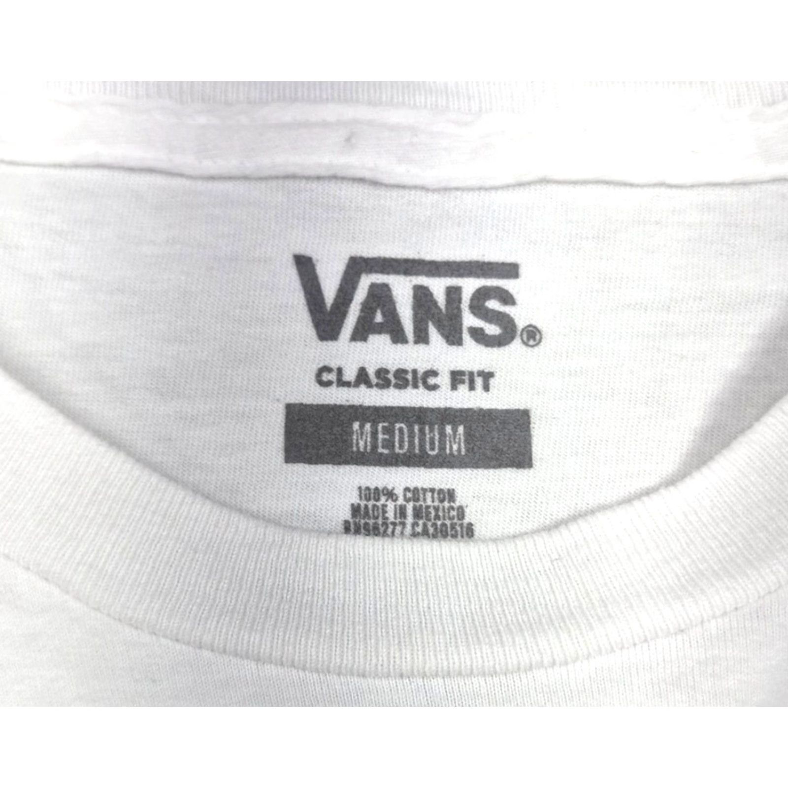 Vans **Off The Wall Skull Rose Vans Mens White Medium Graphic Tee** User: **White Medium Off The Wall Skull Rose Vans Mens Graphic Tee** Size US M / EU 48-50 / 2 - 6 Thumbnail