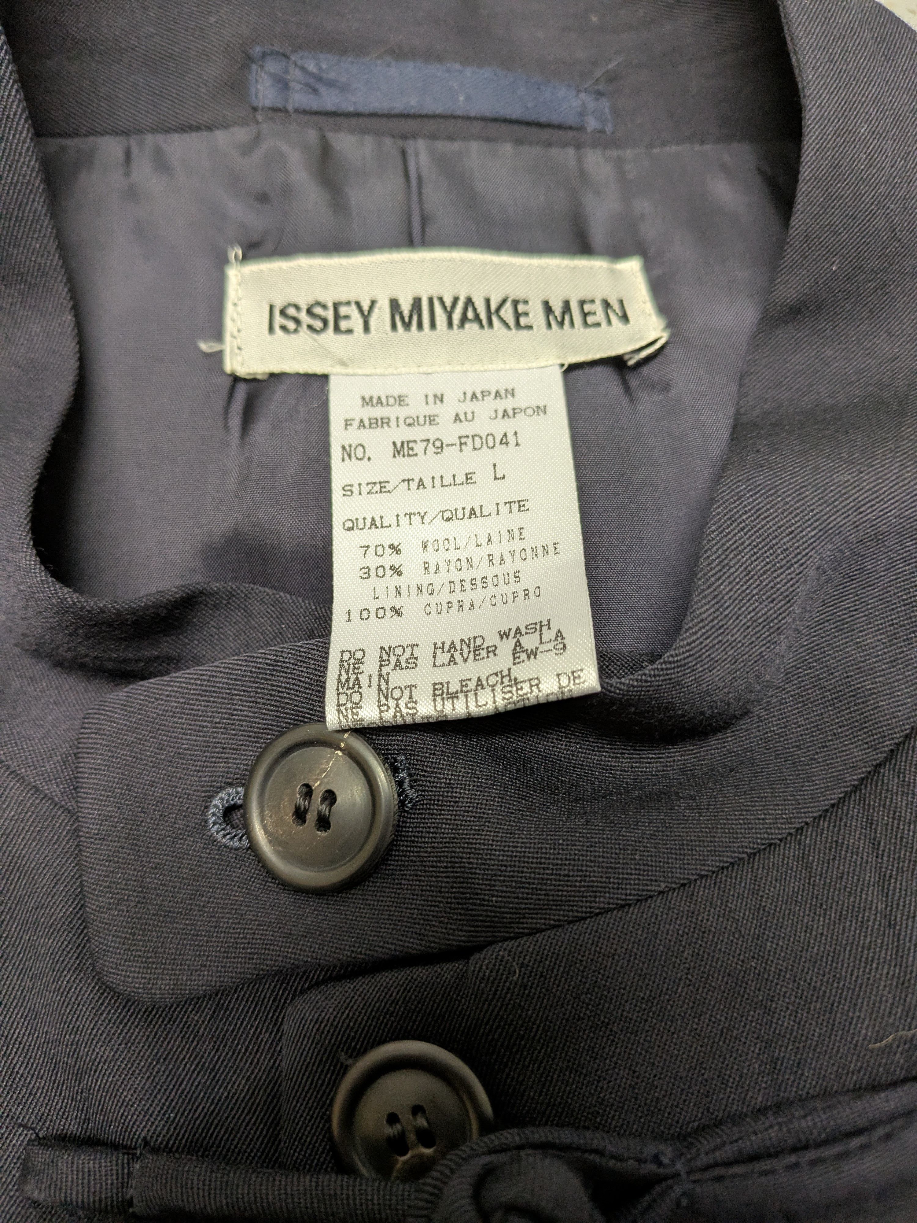 Issey Miyake 90s Navy Frog Clasp Jacket Size US L / EU 52-54 / 3 - 3 Thumbnail