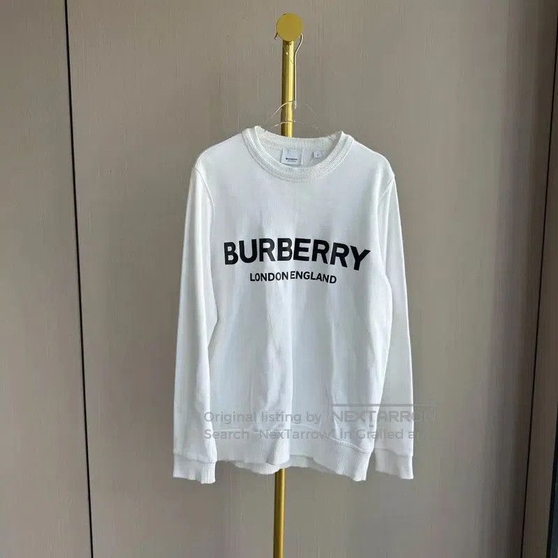 Burberry Burberry Women's White Cotton Sweatshirt. Size S / US 4 / IT 40 - 1 Thumbnail