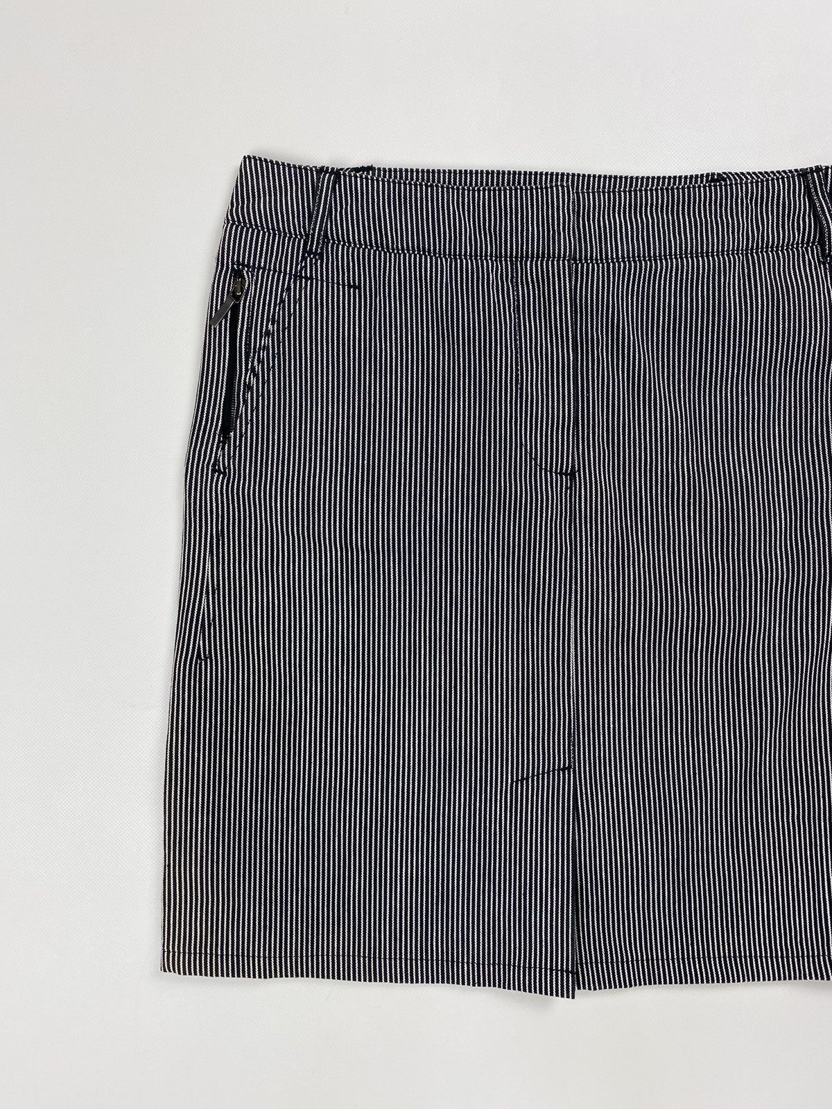 Jil Sander Jil Sander ladies striped denim pencil skirt size 27 Size 27" / US 4 / IT 40 - 2 Thumbnail