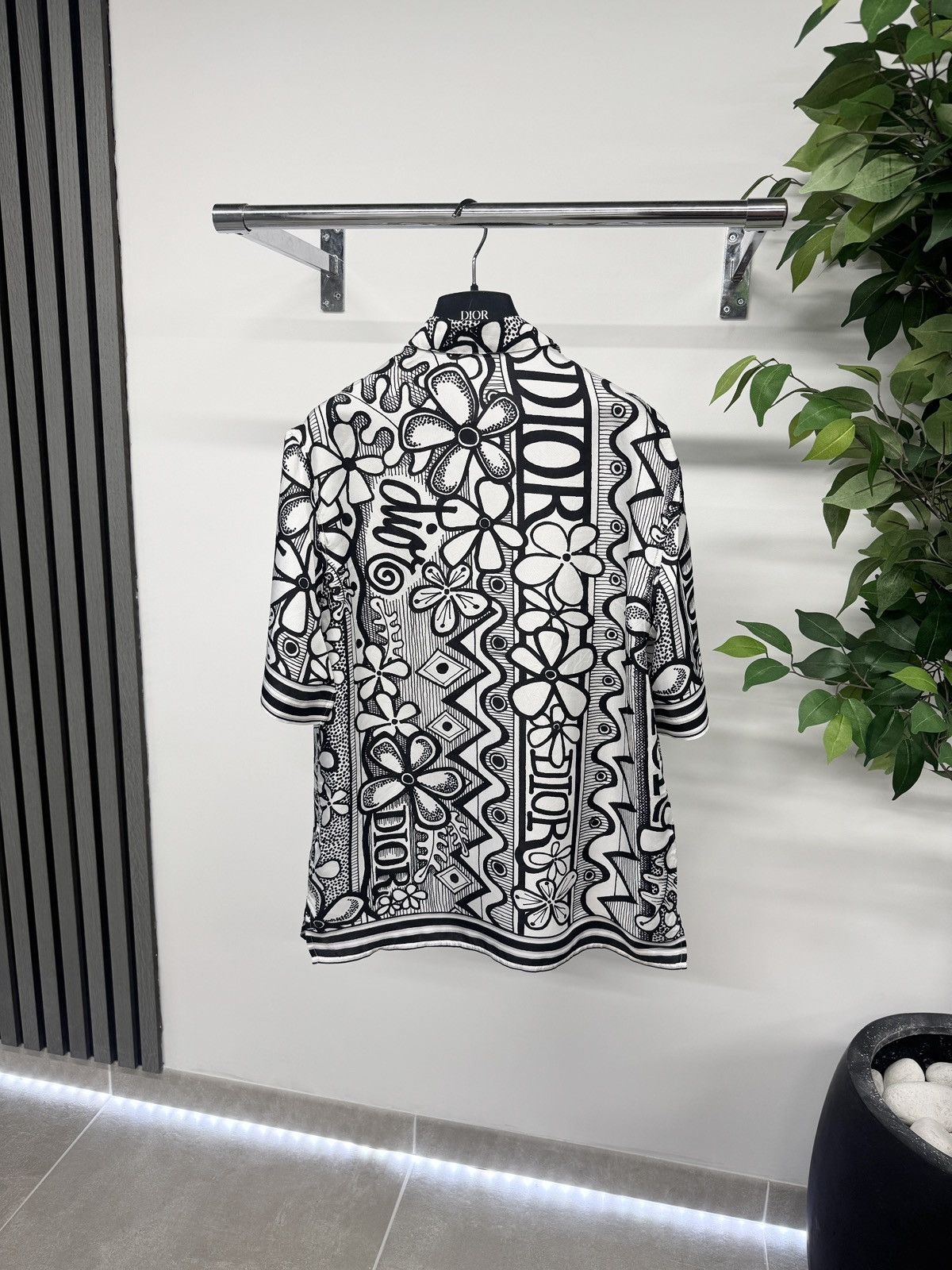 Dior Dior x Stussy Floral Hawaiian Runway Shirt Black RRP £1350 Size US S / EU 44-46 / 1 - 2 Thumbnail