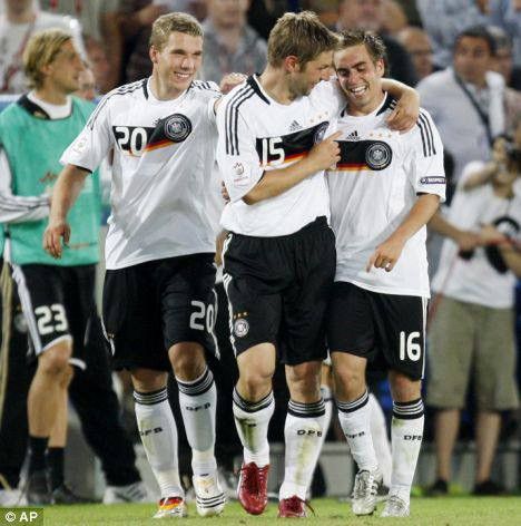 Adidas 2008/9 GERMANY TEAM ADIDAS HOME SOCCER JERSEY FOOTBALL SHIRT Size US M / EU 48-50 / 2 - 2 Thumbnail