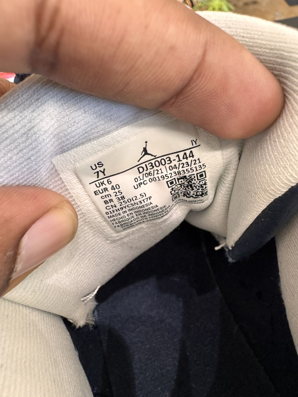 Jordan Brand Air Jordan 13 White Obsidian Powder Blue Size 7Y (2021) Size US 7 / EU 40 - 9 Thumbnail