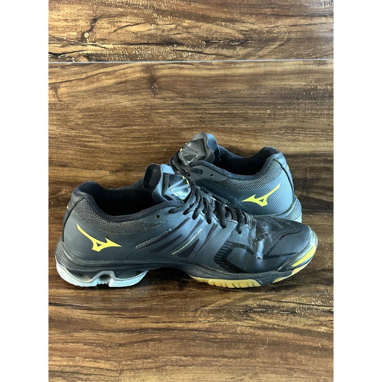 Mizuno Mizuno Wave Lightning Sneaker Womens sz 7.5 Black Yellow Silver Athletic Size US 8 / IT 38 - 5 Thumbnail