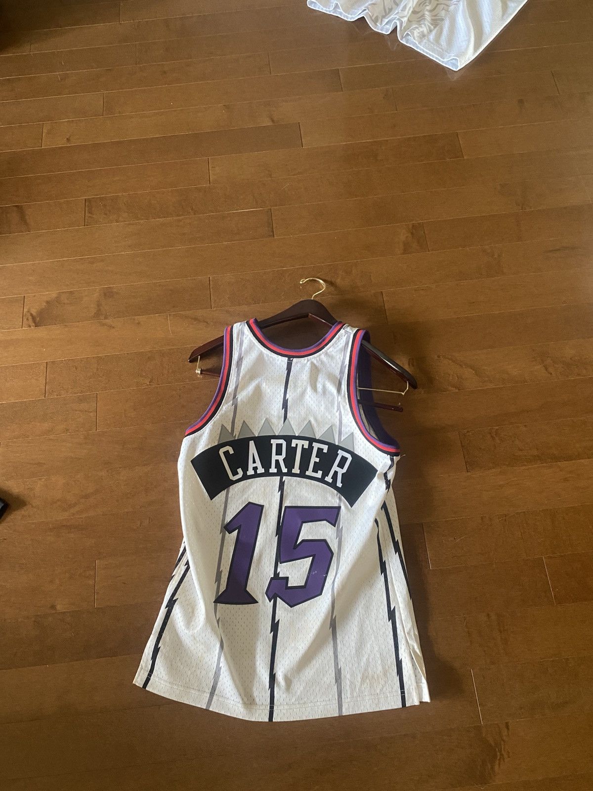 Mitchell & Ness × Vintage Raptors Vince Carter Jersey Size US S / EU 44-46 / 1 - 2 Thumbnail