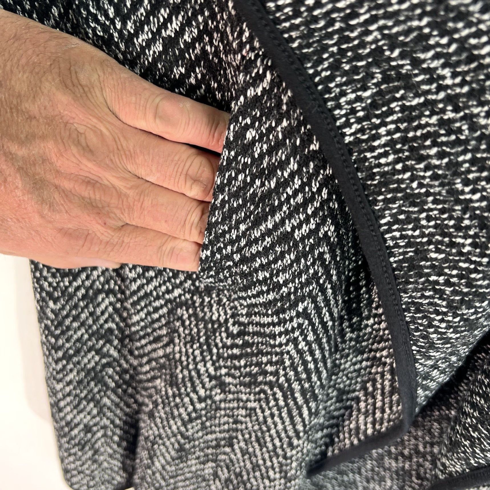 Vintage Full Figured Fashionista Cardigan Open Front Sweater Women’s 3XL Black Gray Size Plus Women Cardigan Sweater Plus 3XL Open Front Cardigan Size XXL / US 16-18 / IT 52-54 - 5 Thumbnail