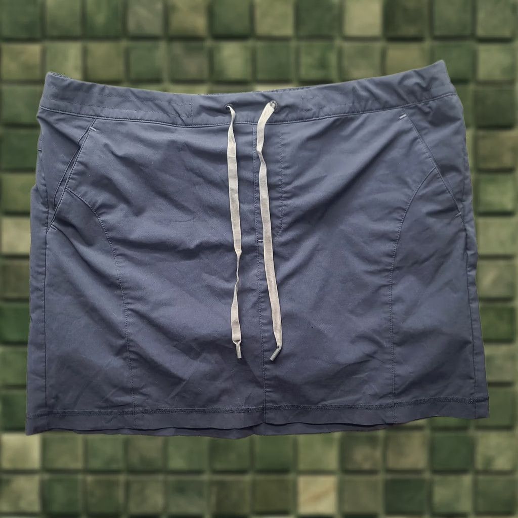 Eddie Bauer Eddie Bauer Skort Womens L Motion Regular Mid Rise Non Slip Liner Outdoors Blue Polyester Spandex Size ONE SIZE - 1 Thumbnail
