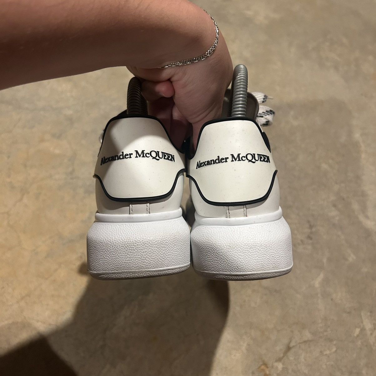 Alexander McQueen × Designer Alexander McQueen Oversized Calfskin Sneakers White US 5 Size US 5 / EU 37 - 6 Thumbnail