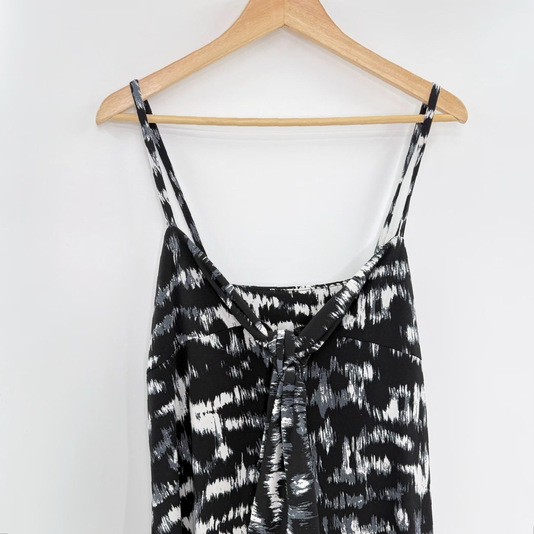 Anne Klein Anne Klein Maxi Tie Front Geometric Print Dress XL Black Sleeveless Halter Knit Stretch Boho Casual Summer Vacation Women’s Size XL / US 12-14 / IT 48-50 - 3 Thumbnail