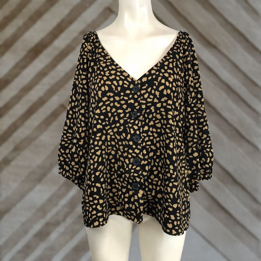 Sanctuary Sanctuary Blouse Women XL V Neck Button Front Leopard Print Tunic Animal Print Size XL / US 12-14 / IT 48-50 - 1 Thumbnail