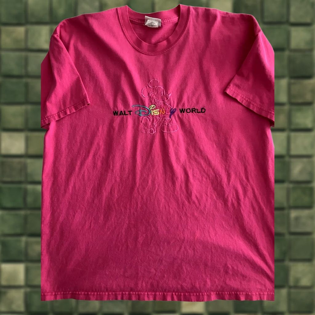 Disney VINTAGE Walt Disney World Mickey Mouse Embroidered Tee T Shirt Hot Pink XL 1990s Unisex Size US XL / EU 56 / 4 - 1 Thumbnail